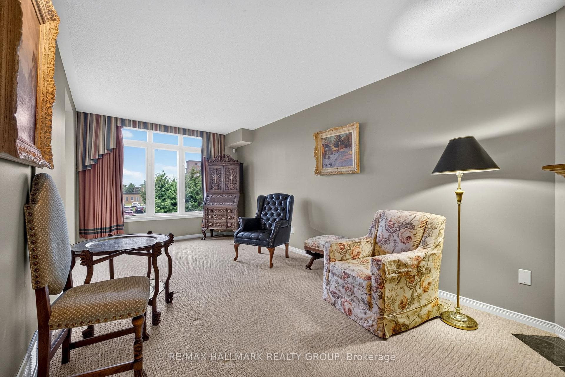 103 Tall Oak Private photo 7