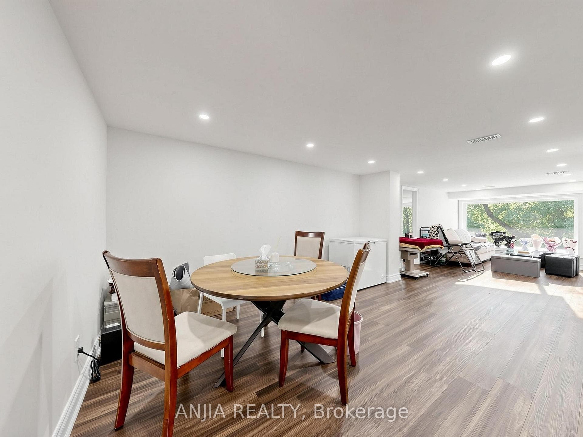 8 Applefield Drive photo 38