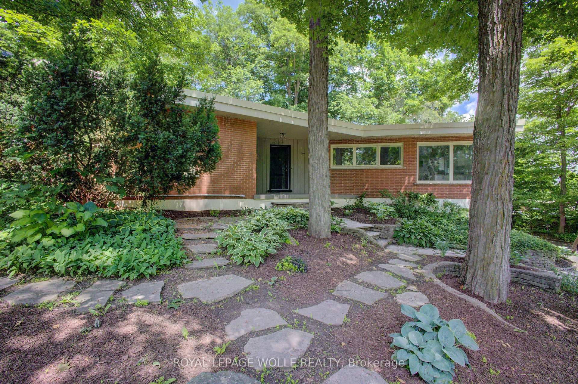 294 Algonquin Drive photo 5