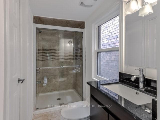 603 Ossington Avenue Unit Upper photo 7