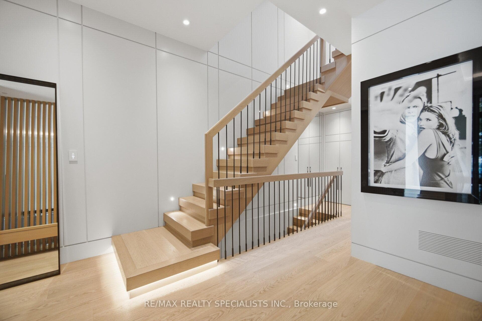 43 Summerhill Avenue photo 15
