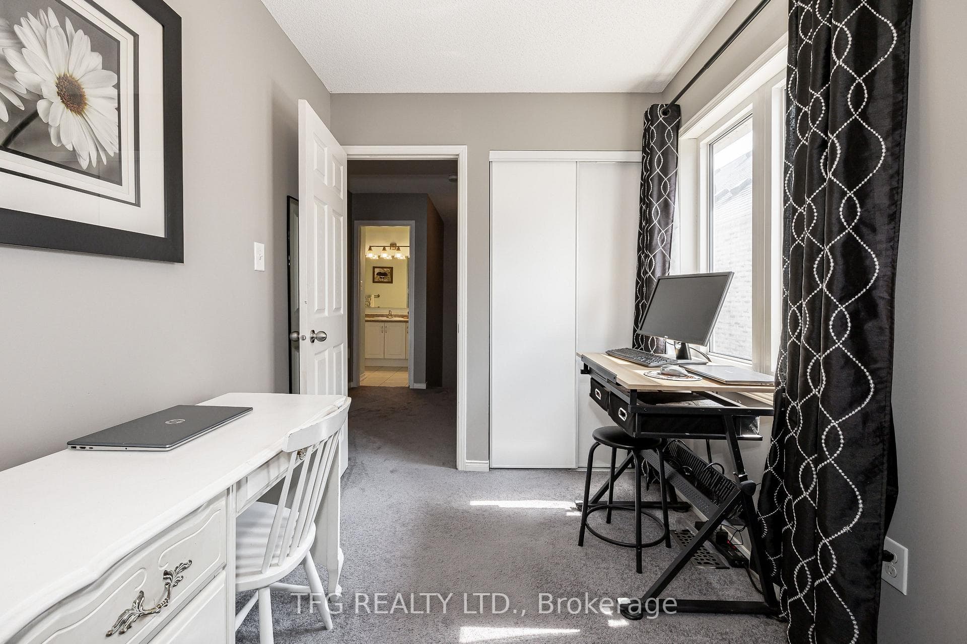 13 Blunden Road photo 21