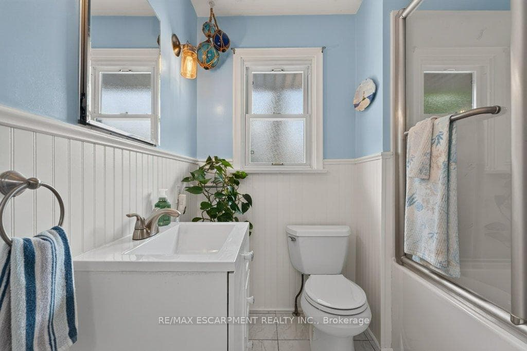 15 Roxanne Drive photo 10
