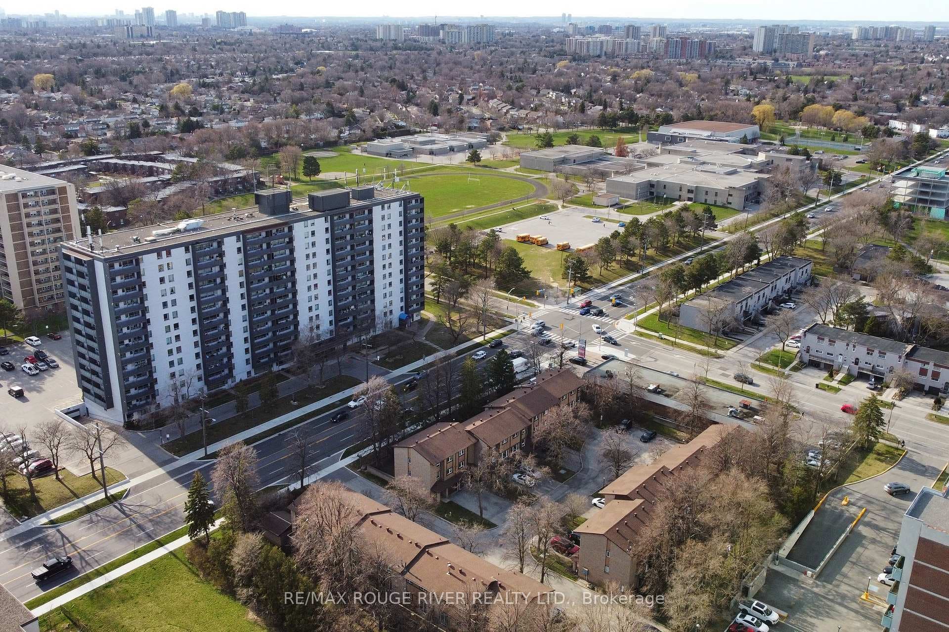 2359 Birchmount Road Unit 20 photo 36