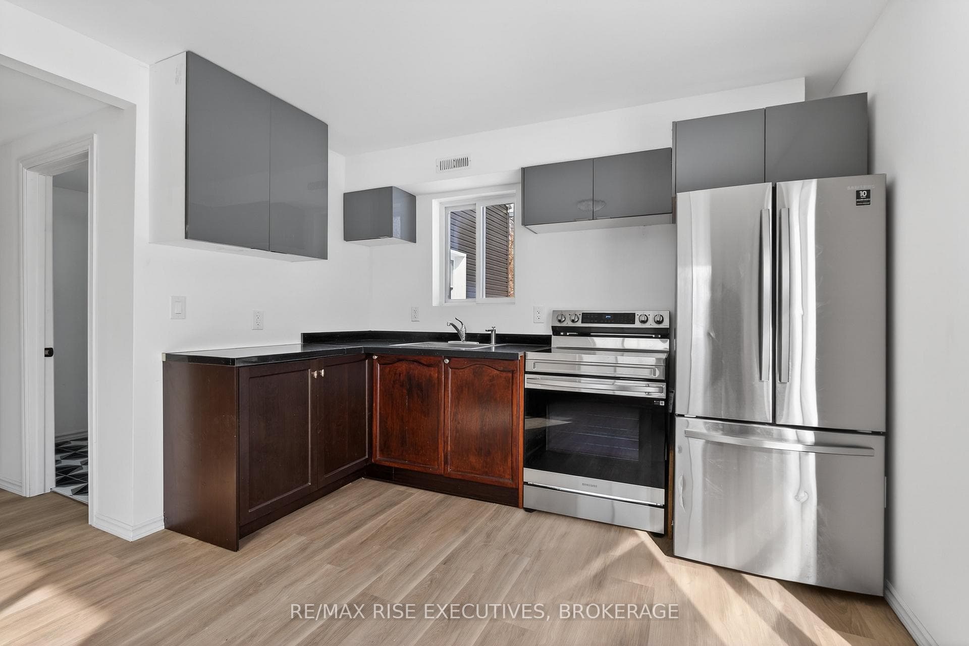 750 Moira Road photo 17