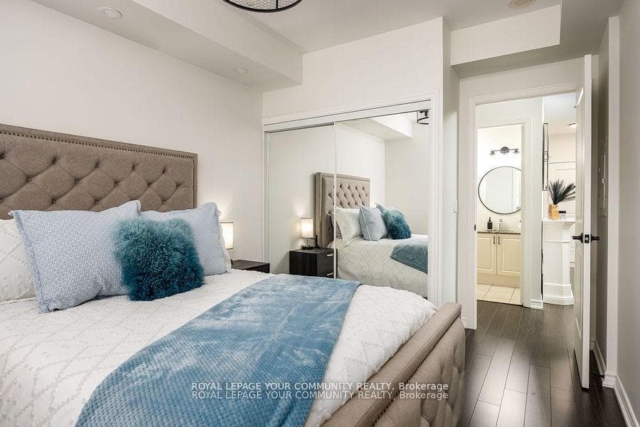 9225 Jane Street Unit 307 photo 10