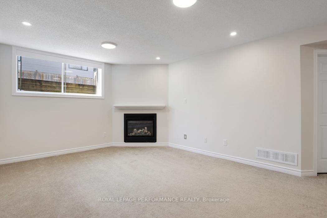 556 Langelier Avenue photo 32