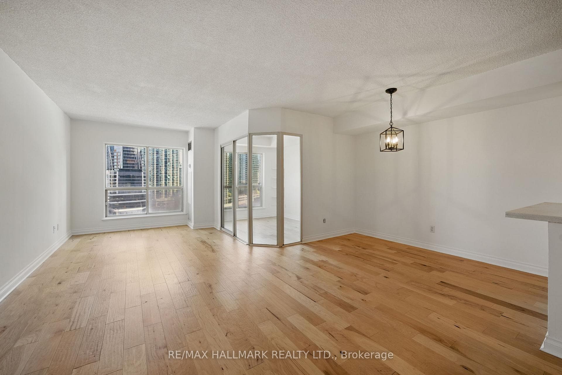 25 The Esplanade N/A Unit 1320 photo 8