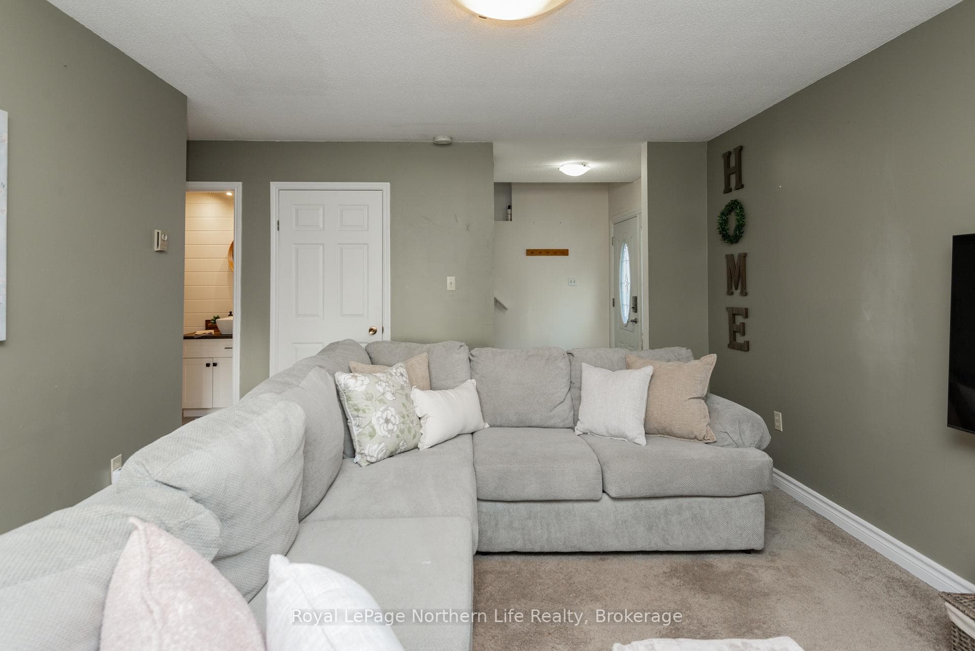 47 Harris Drive photo 36