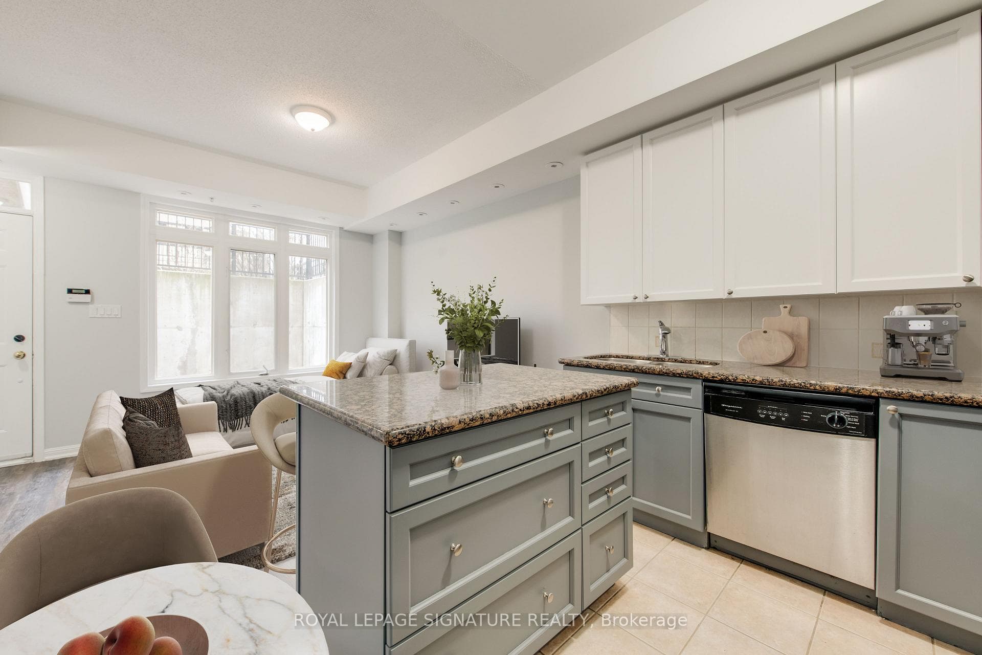 68 Carr Street Unit 35 photo 5