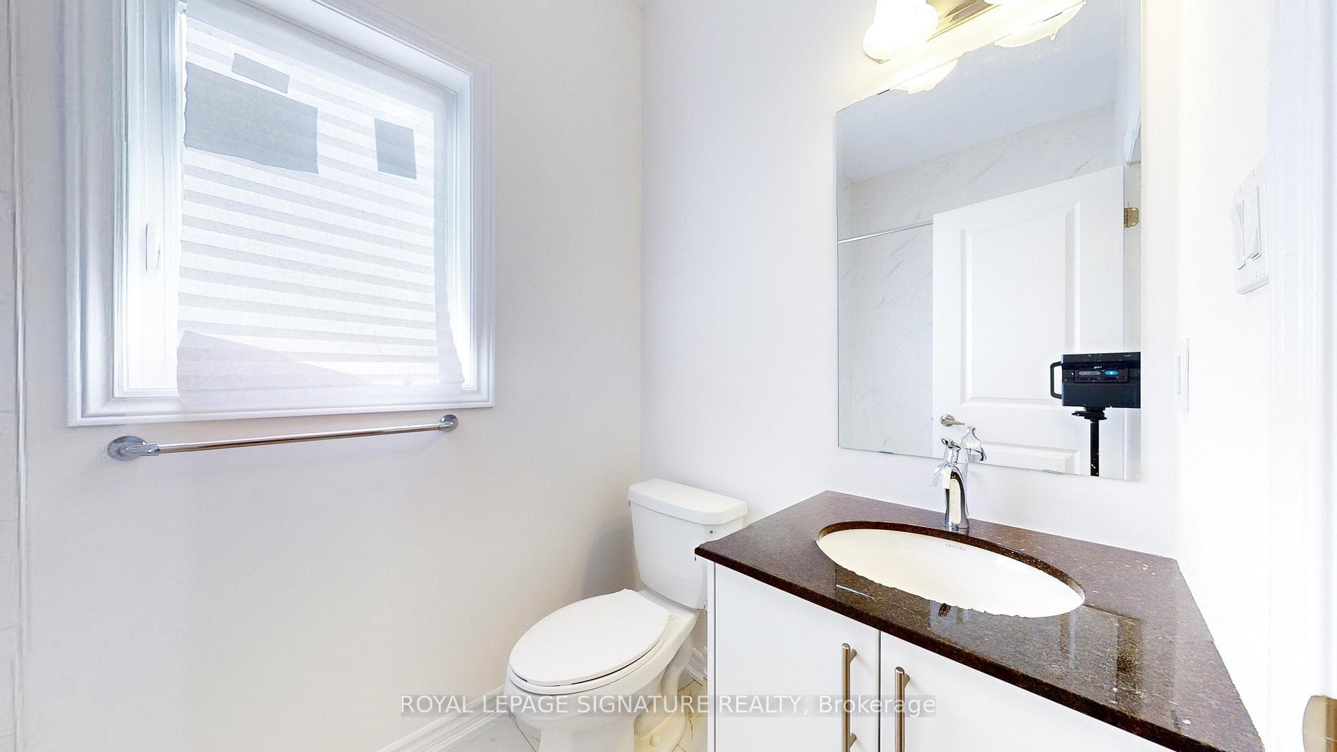 154 Adley Street photo 25