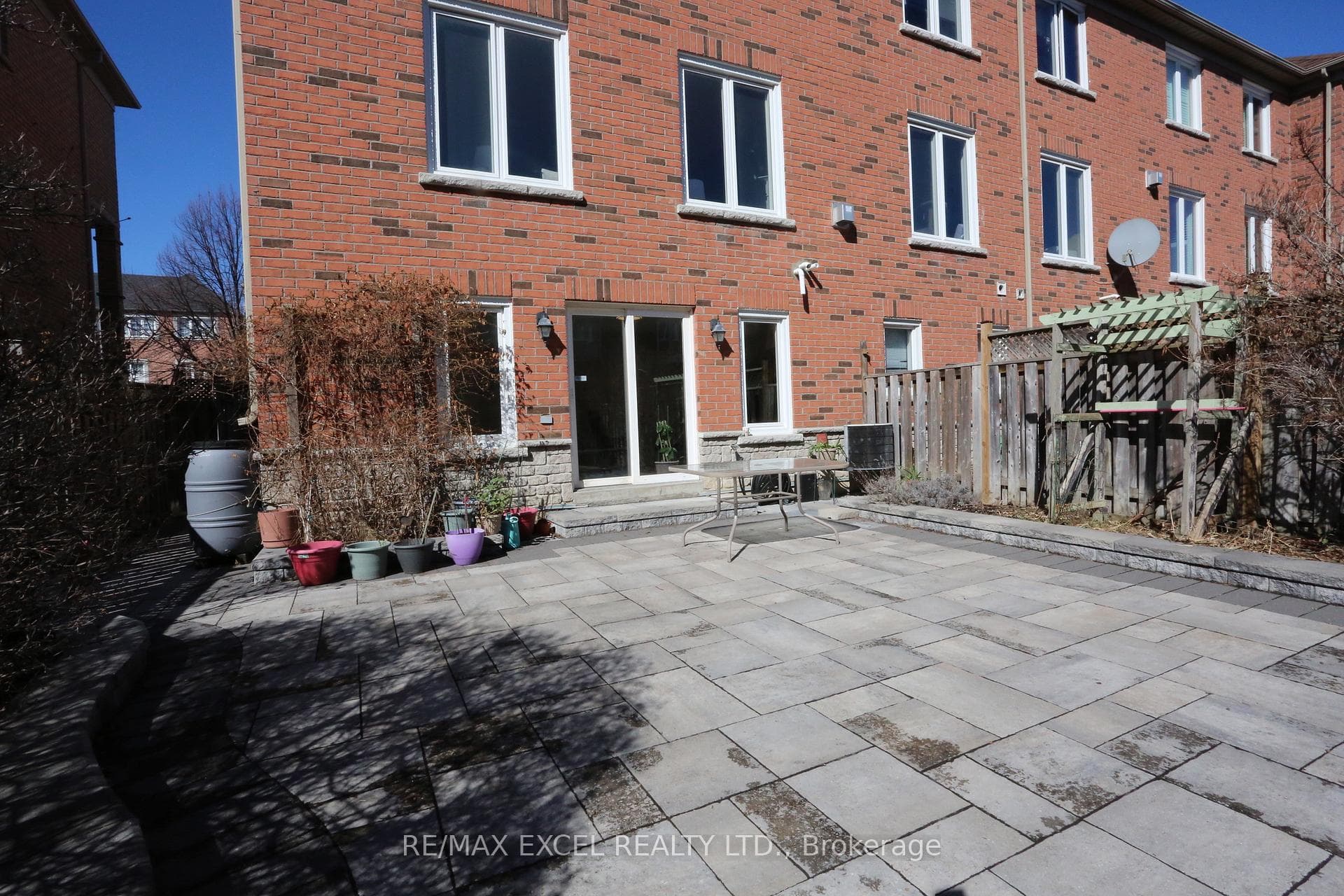 183 Leitchcroft Crescent photo 22
