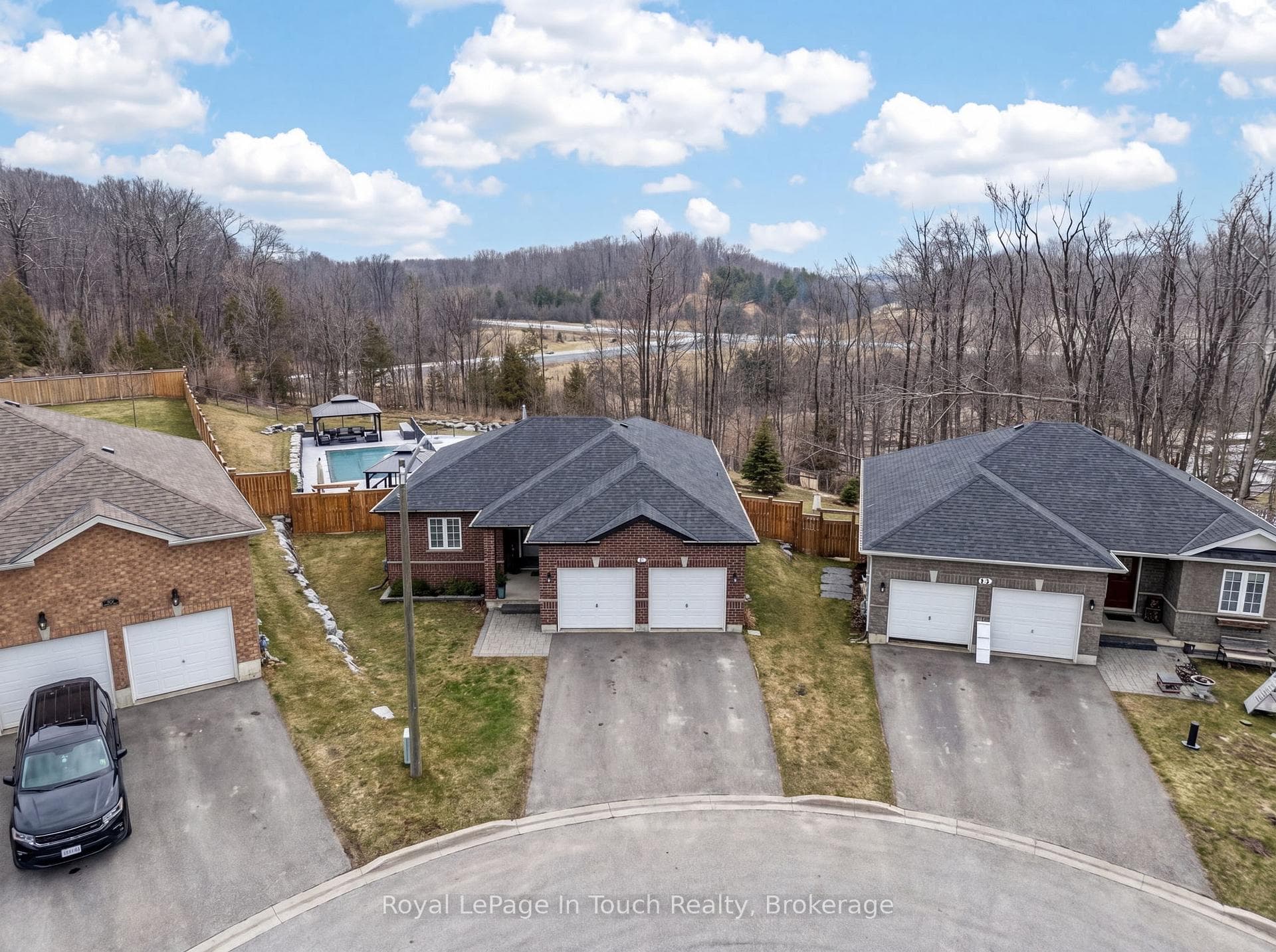 55 Hunter Avenue photo 34