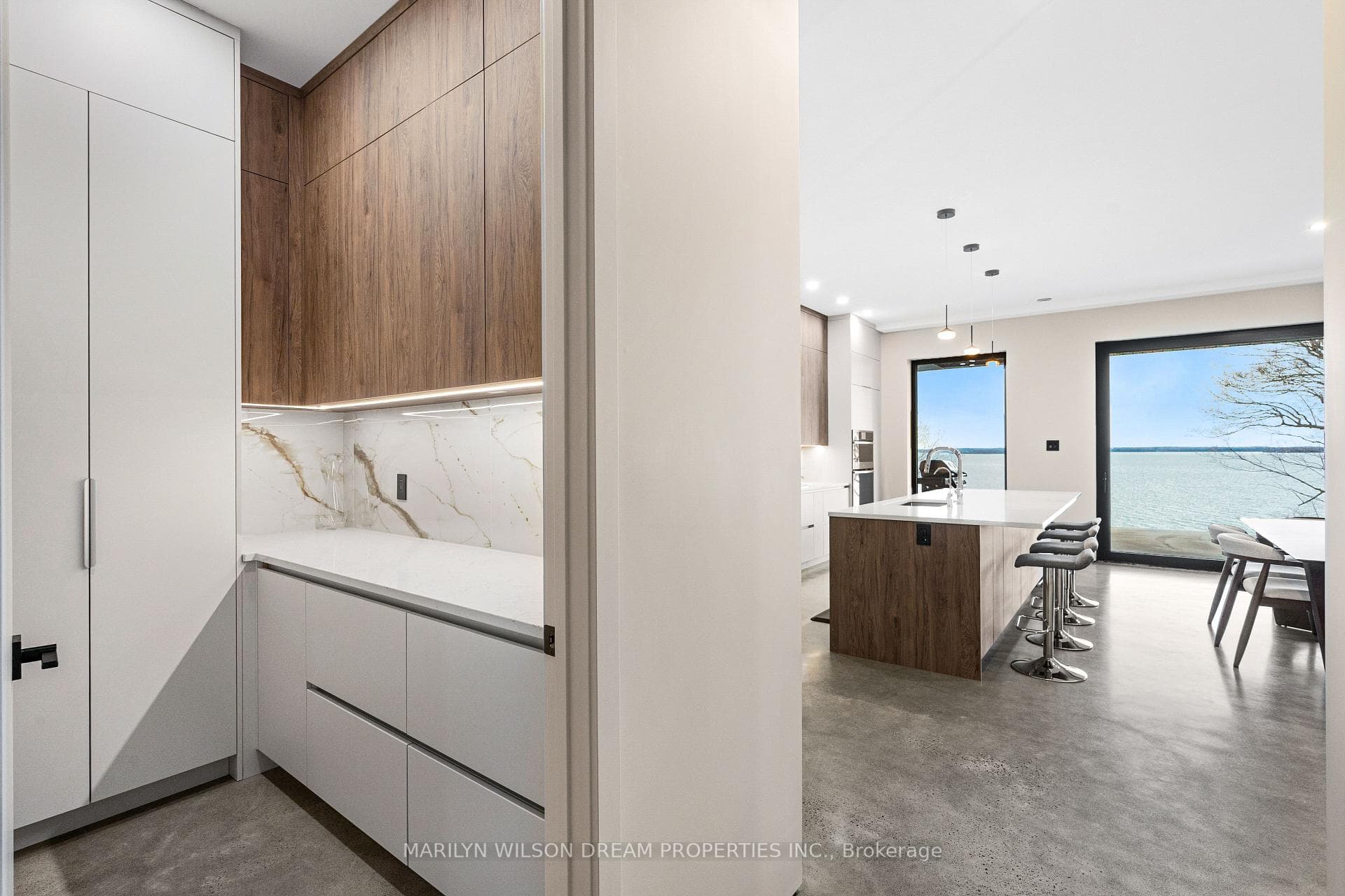 2486 Howe Island Drive photo 20
