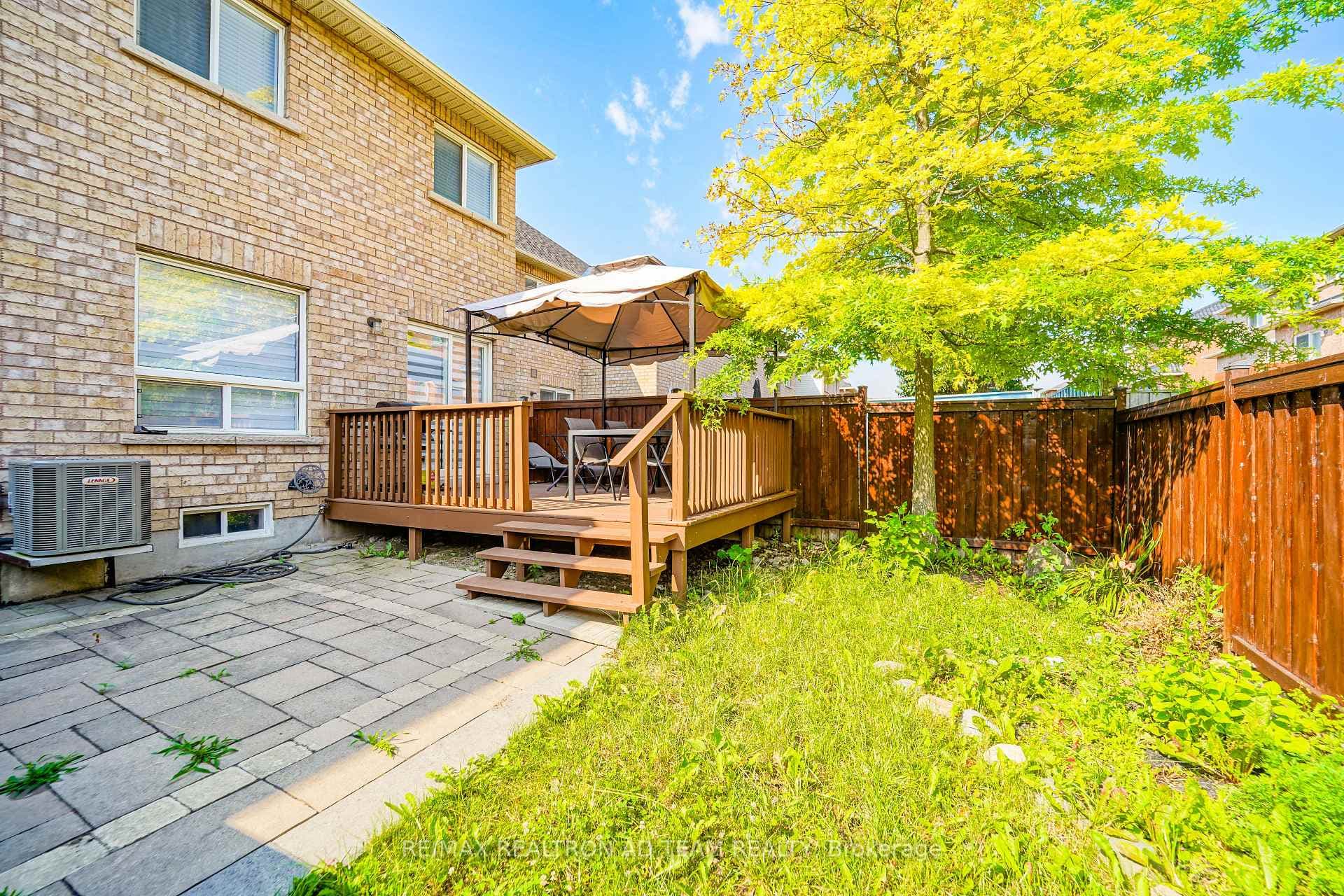 36 Atlantis Drive photo 33