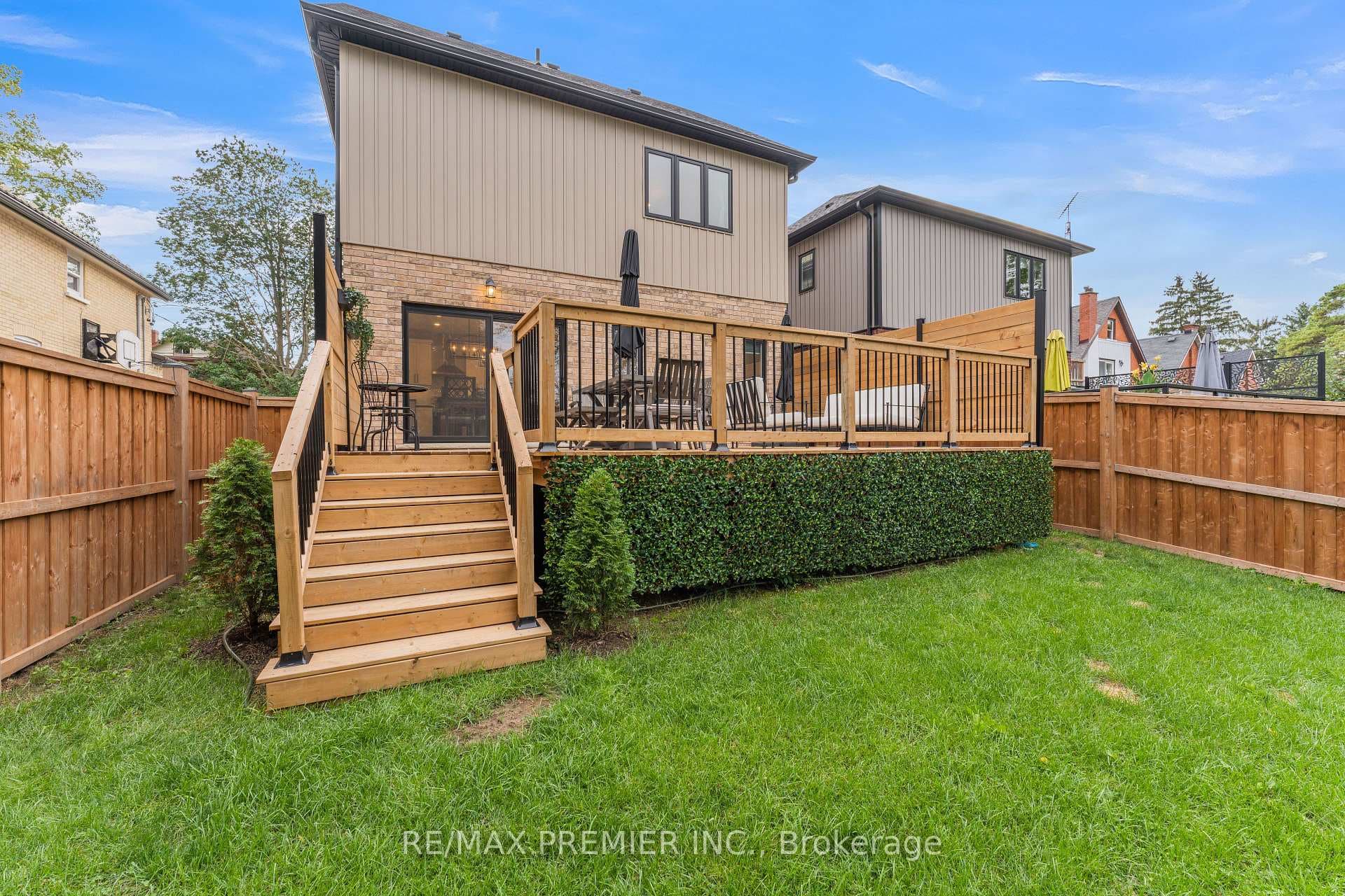 931 Moore Street photo 29