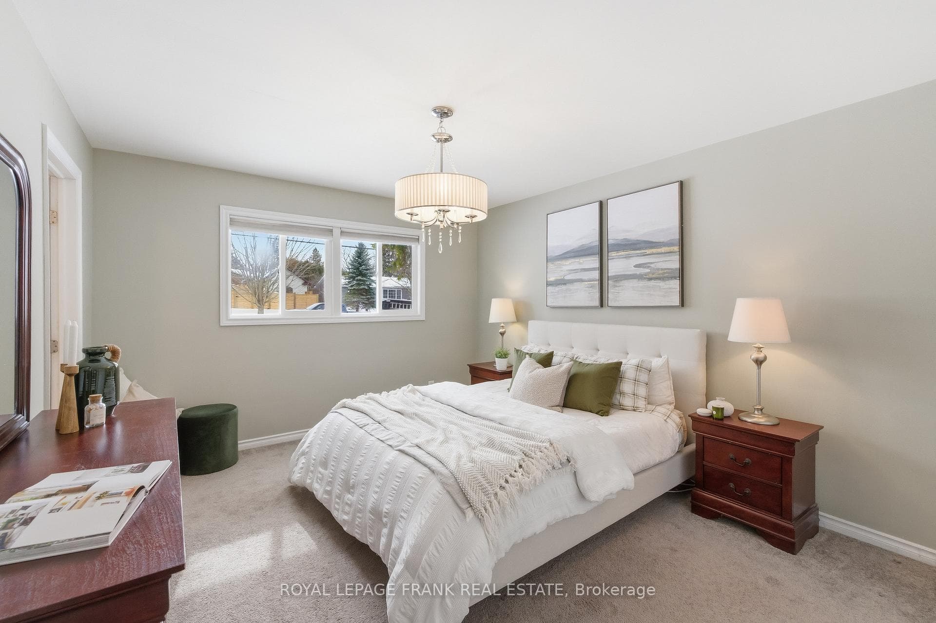 579 Queen Street photo 22
