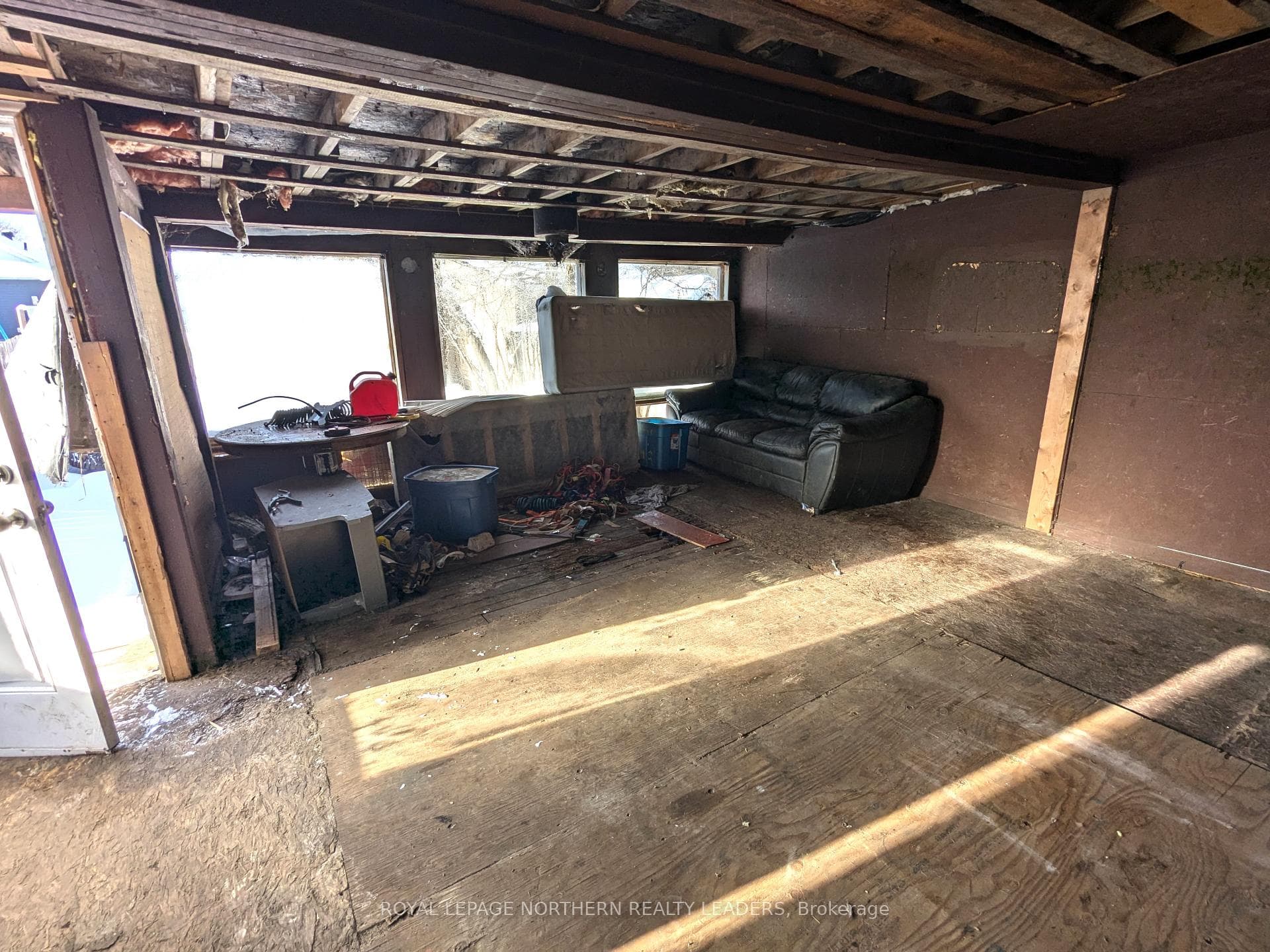 239 Birch Street photo 9