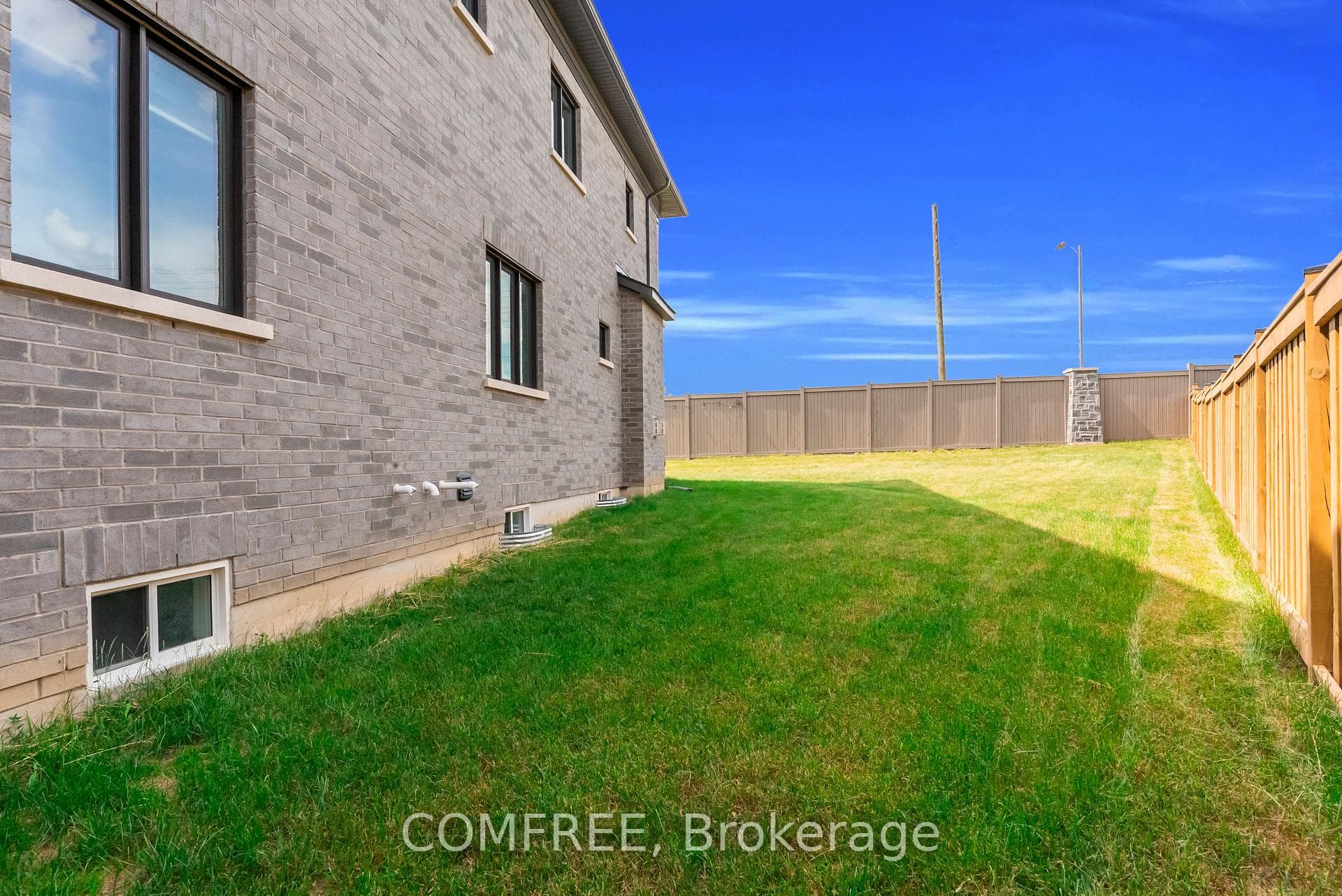 35 Ogilvie Street photo 43