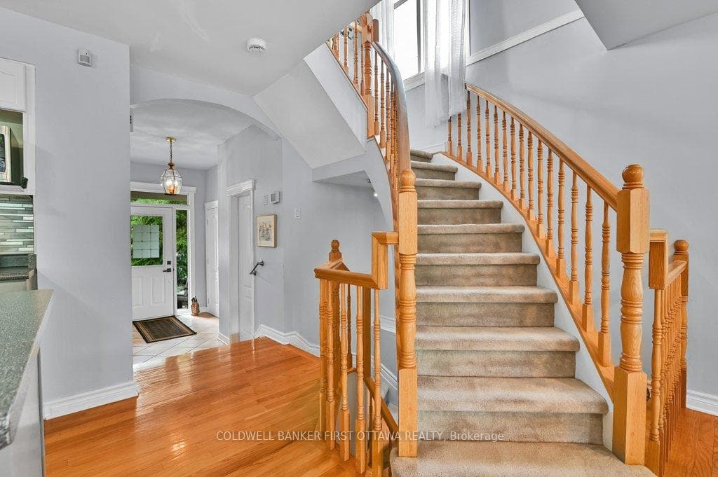 131 Hearst Way photo 14