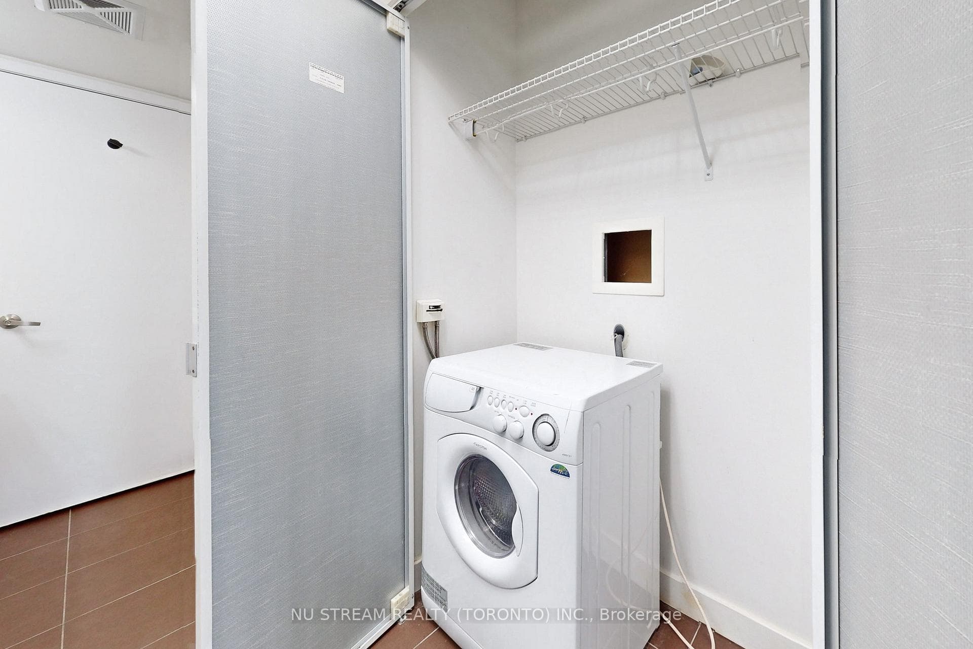 38 Dan Leckie Way Unit 2010 photo 18