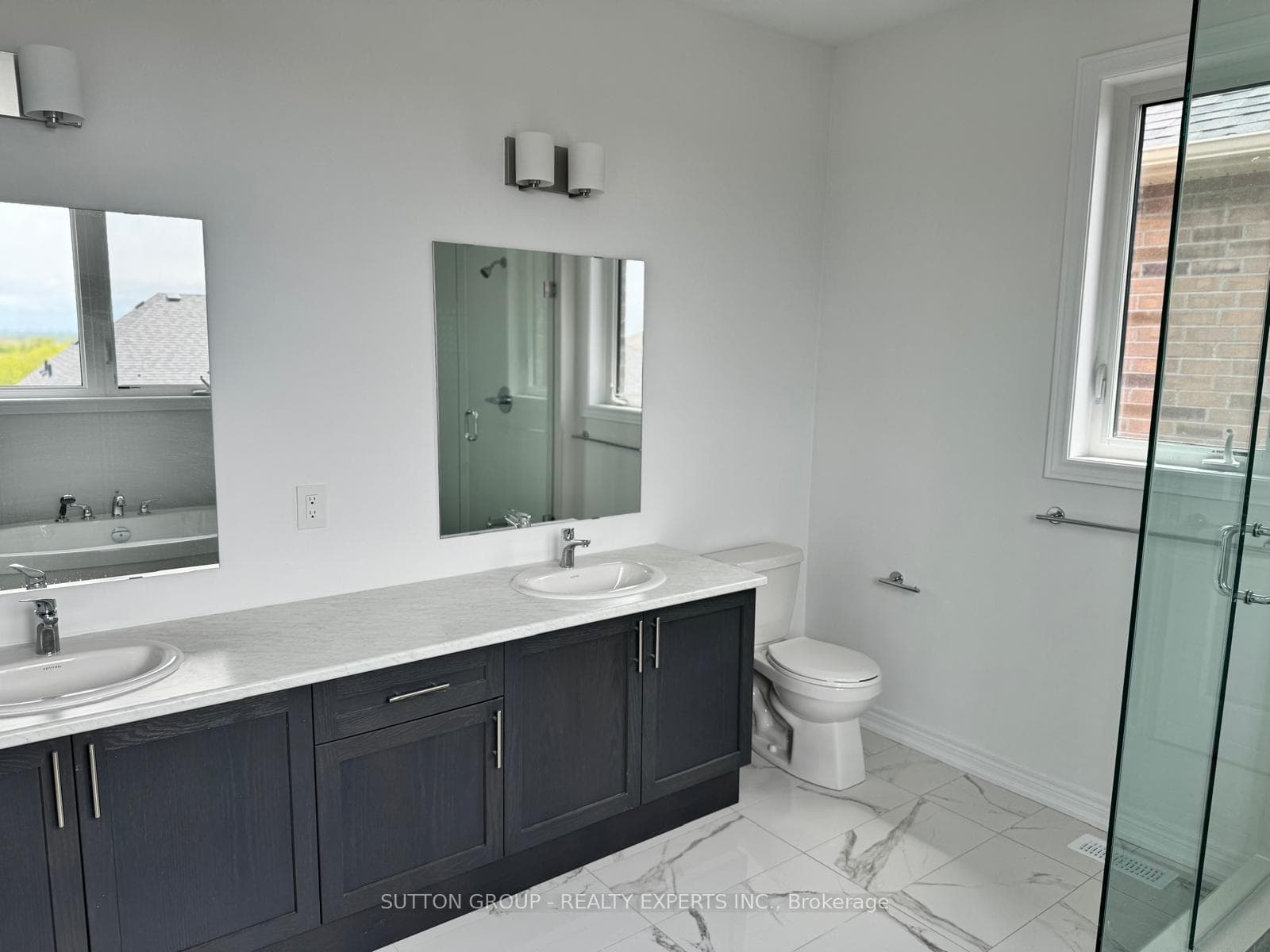 2088 Chris Mason Street photo 8