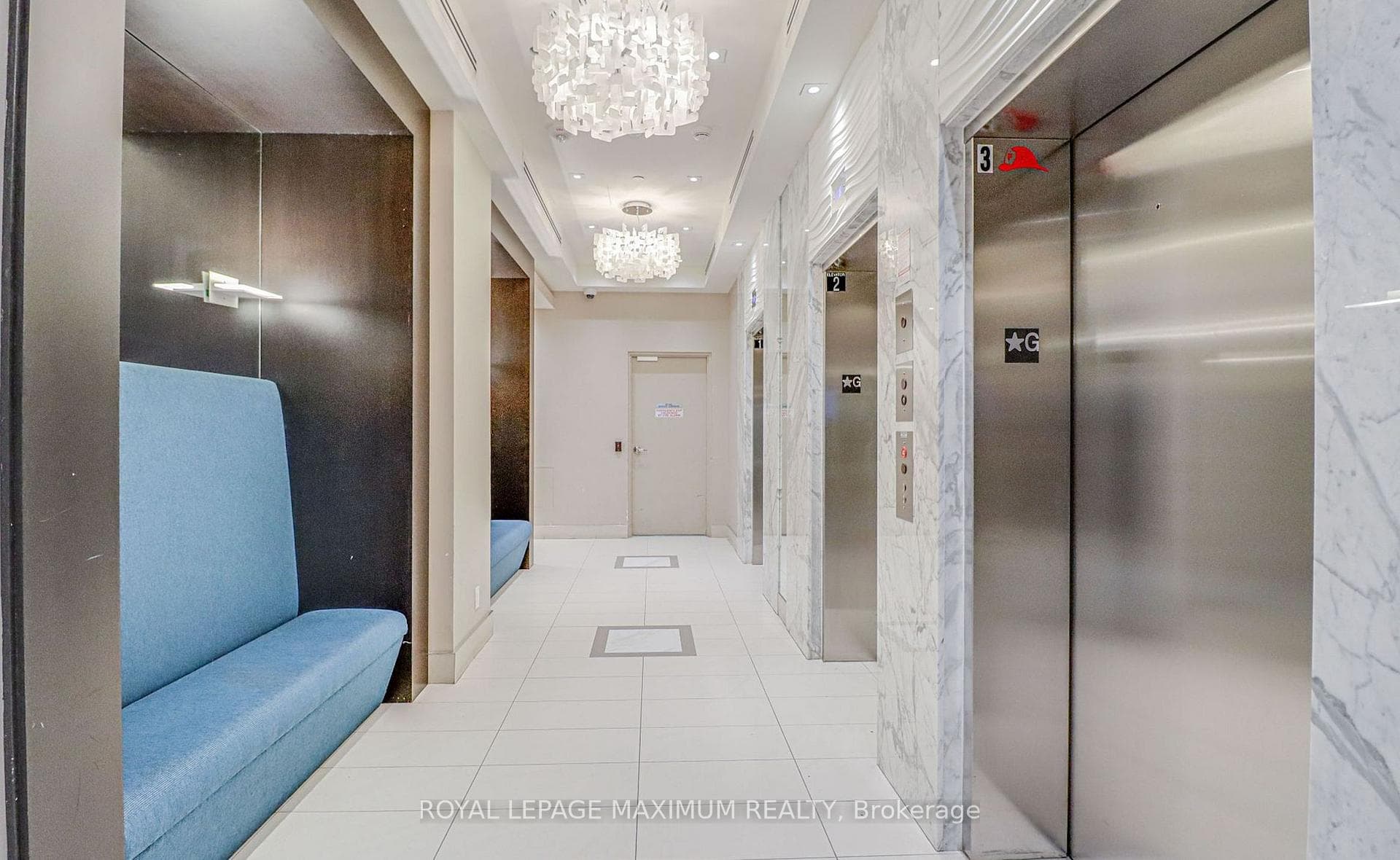9608 Yonge Street Unit 1606A photo 6