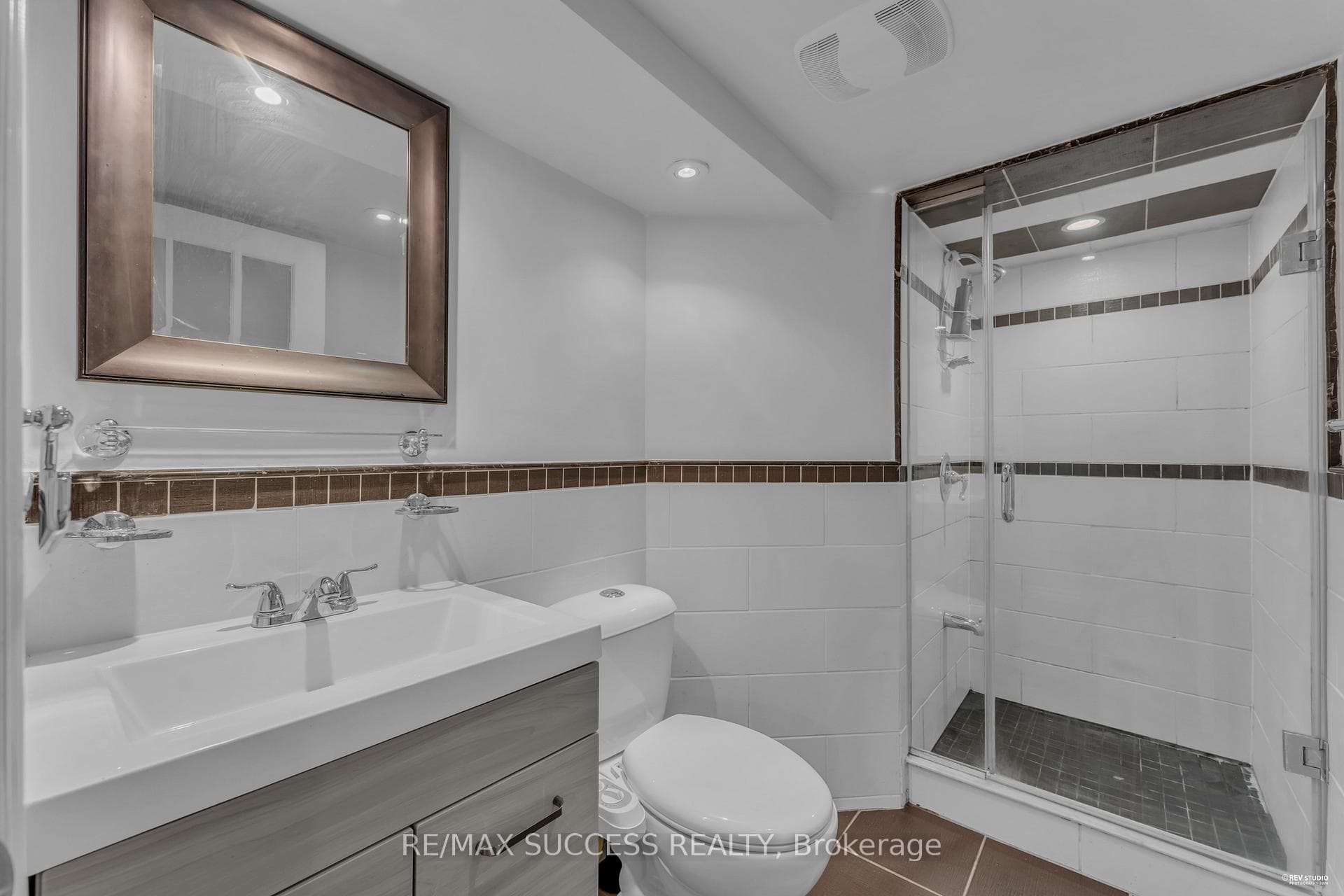 2383 Cornerbrooke Crescent photo 35