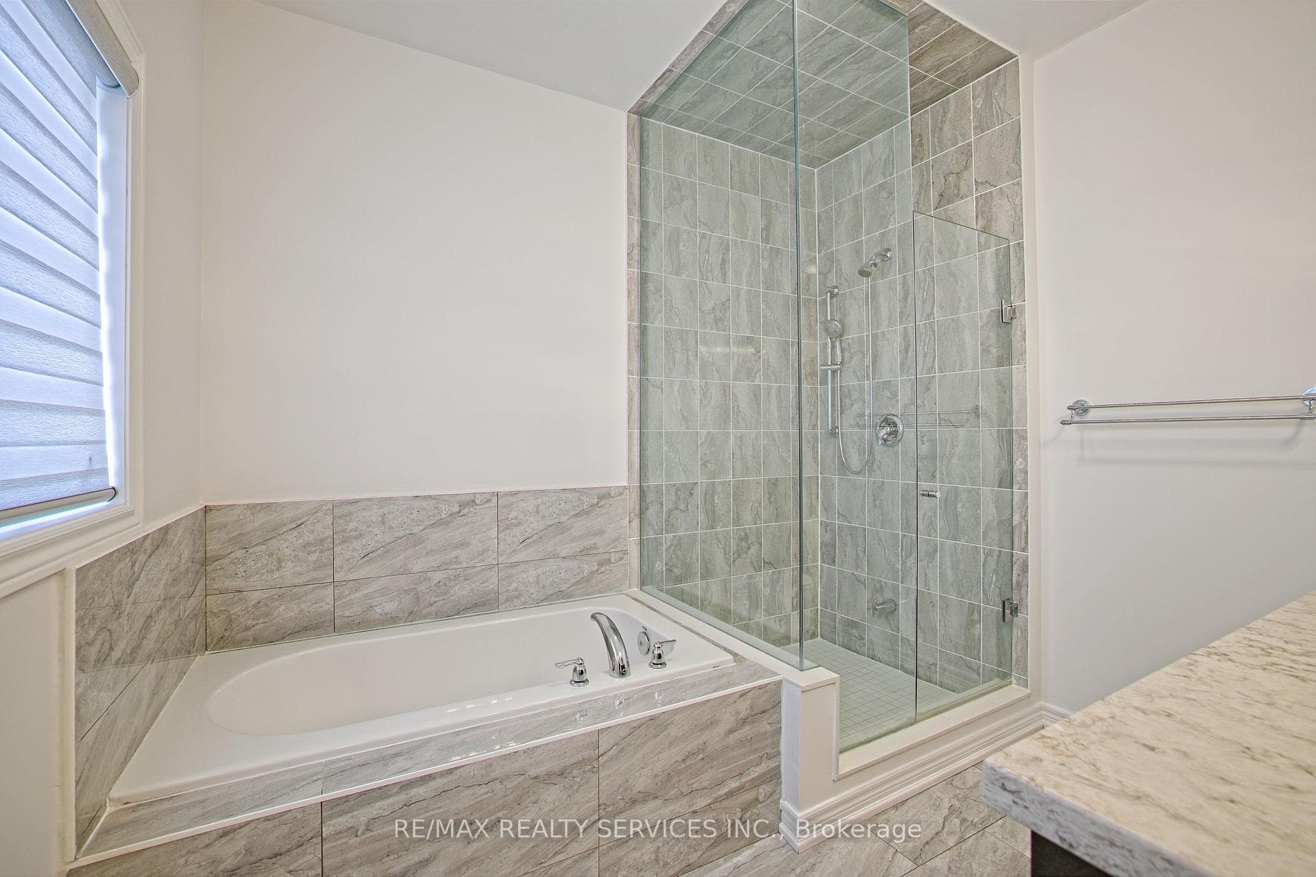 22 Ogston Crescent photo 22