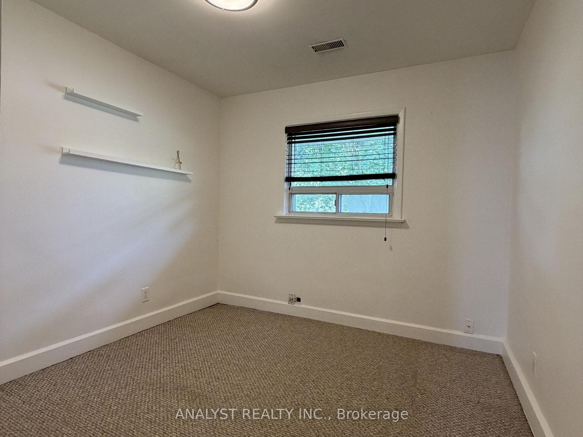 70 Simmons Street photo 21