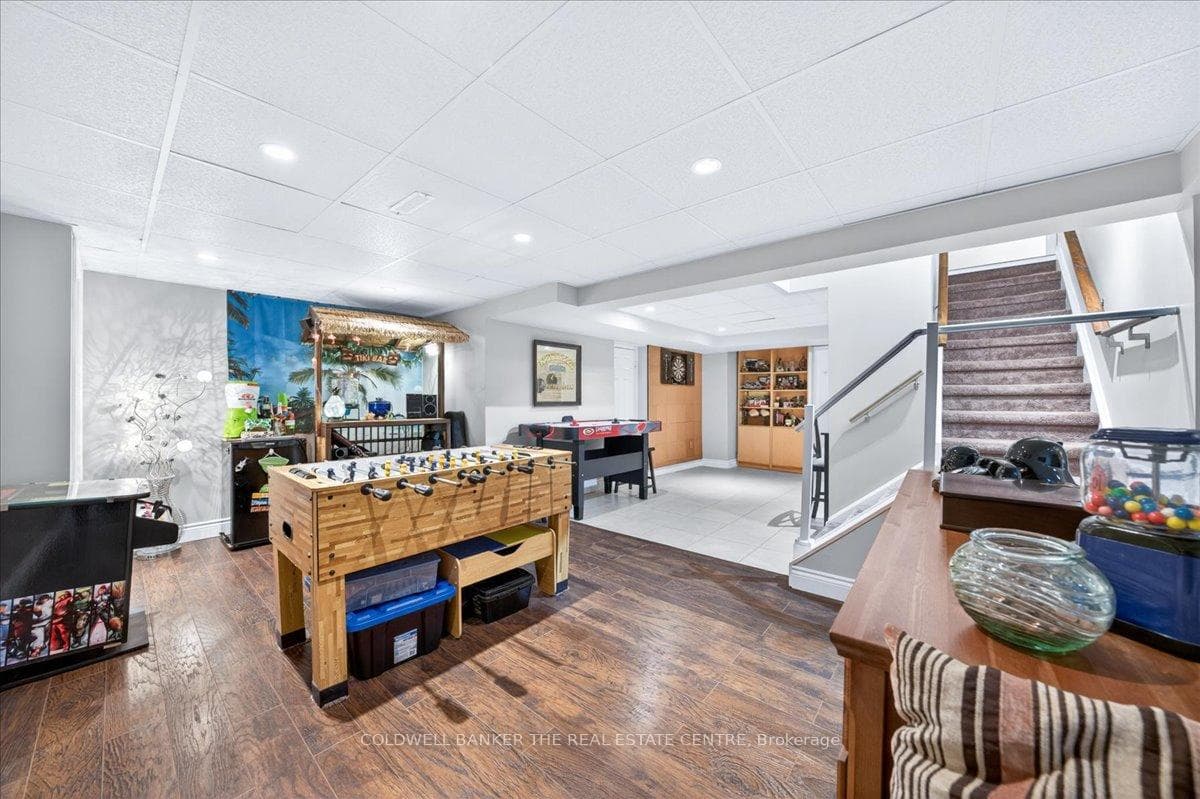264 Manchester Drive photo 13
