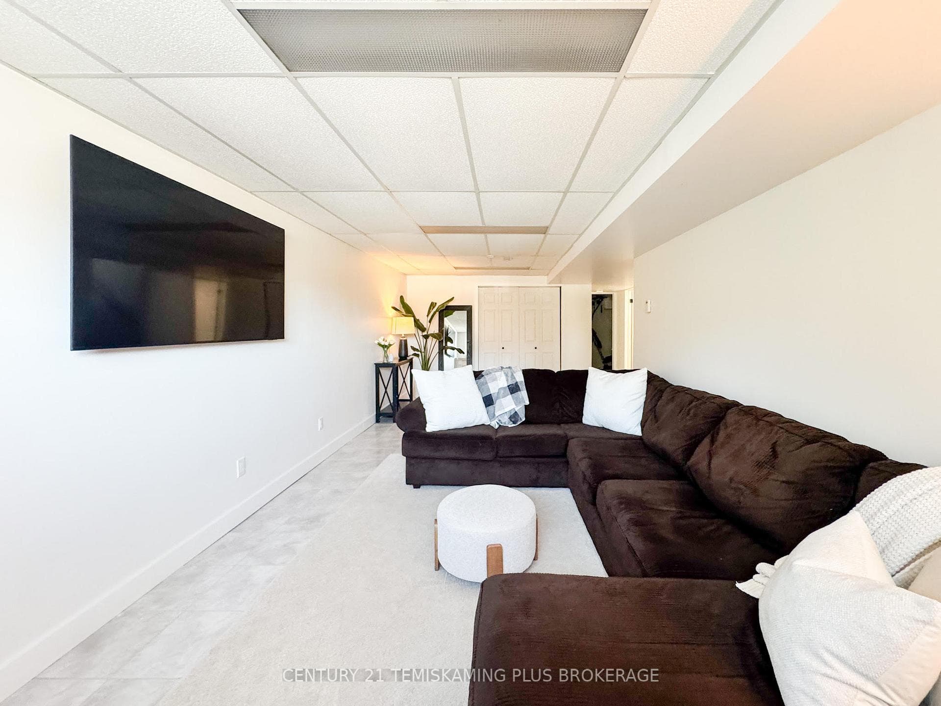 560 Helmer Pedersen Drive photo 19