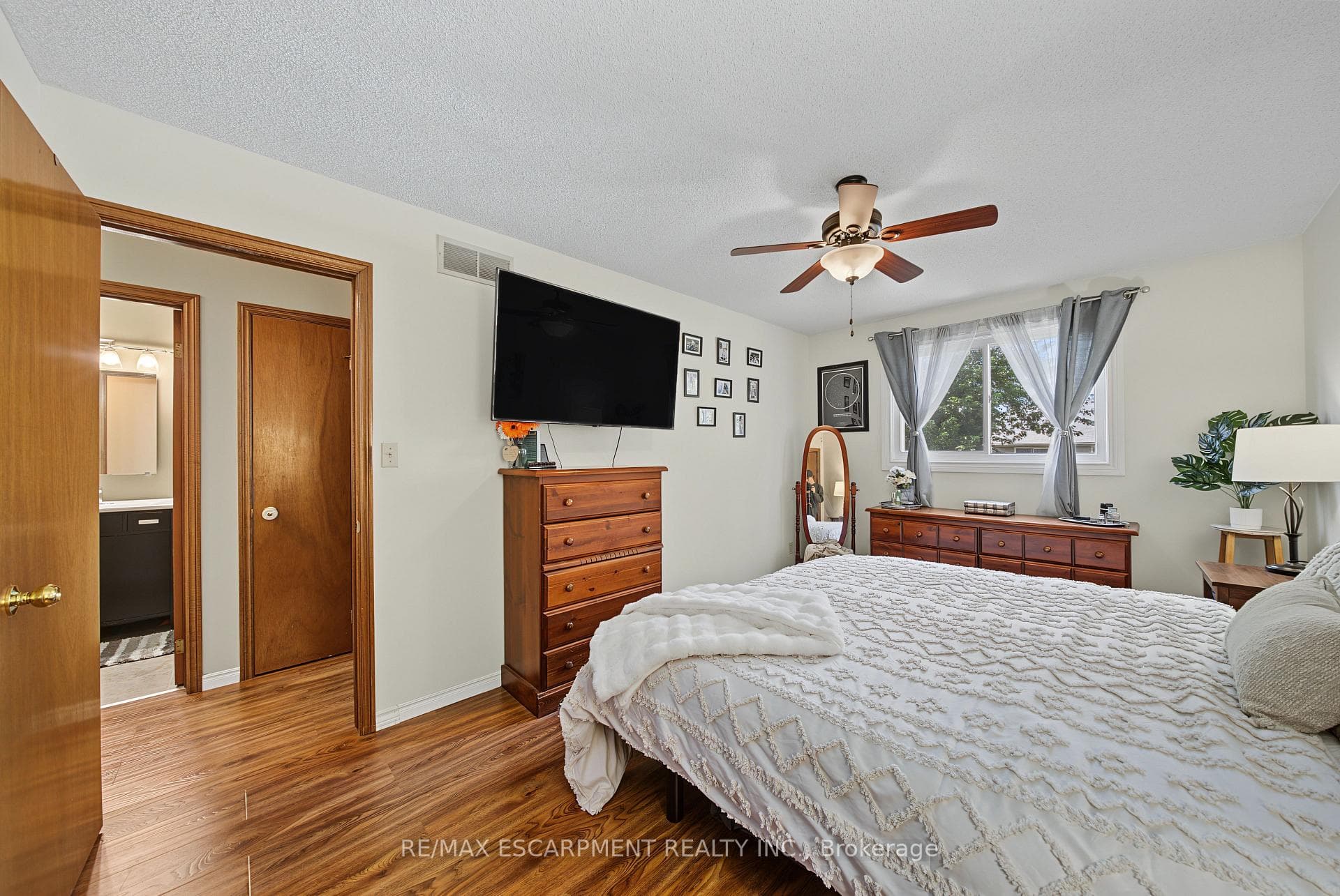 4917 Homestead Drive photo 16