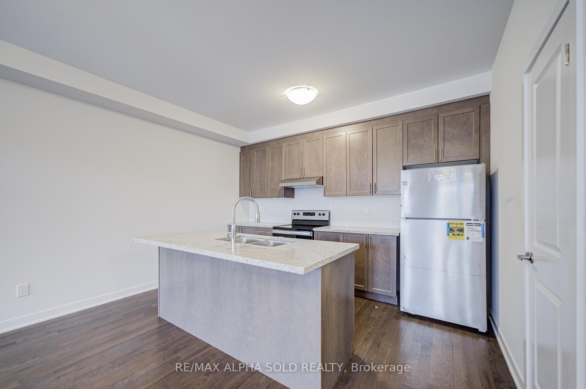 11 John Canning Way photo 13