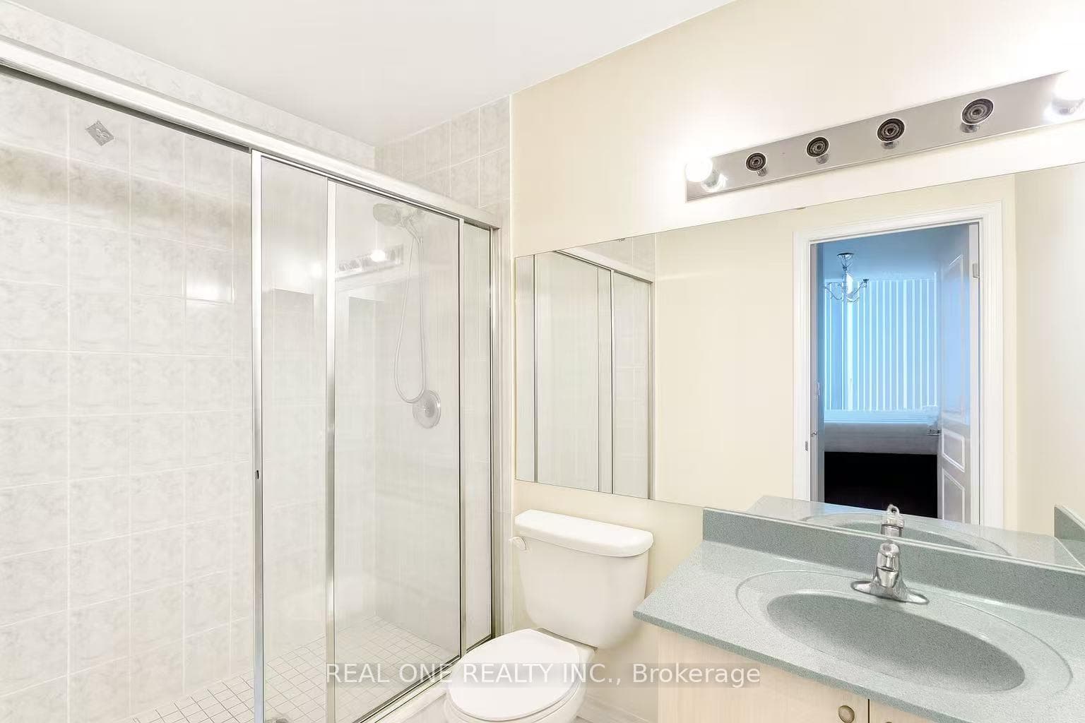 503 Beecroft Road Unit PH3 photo 6