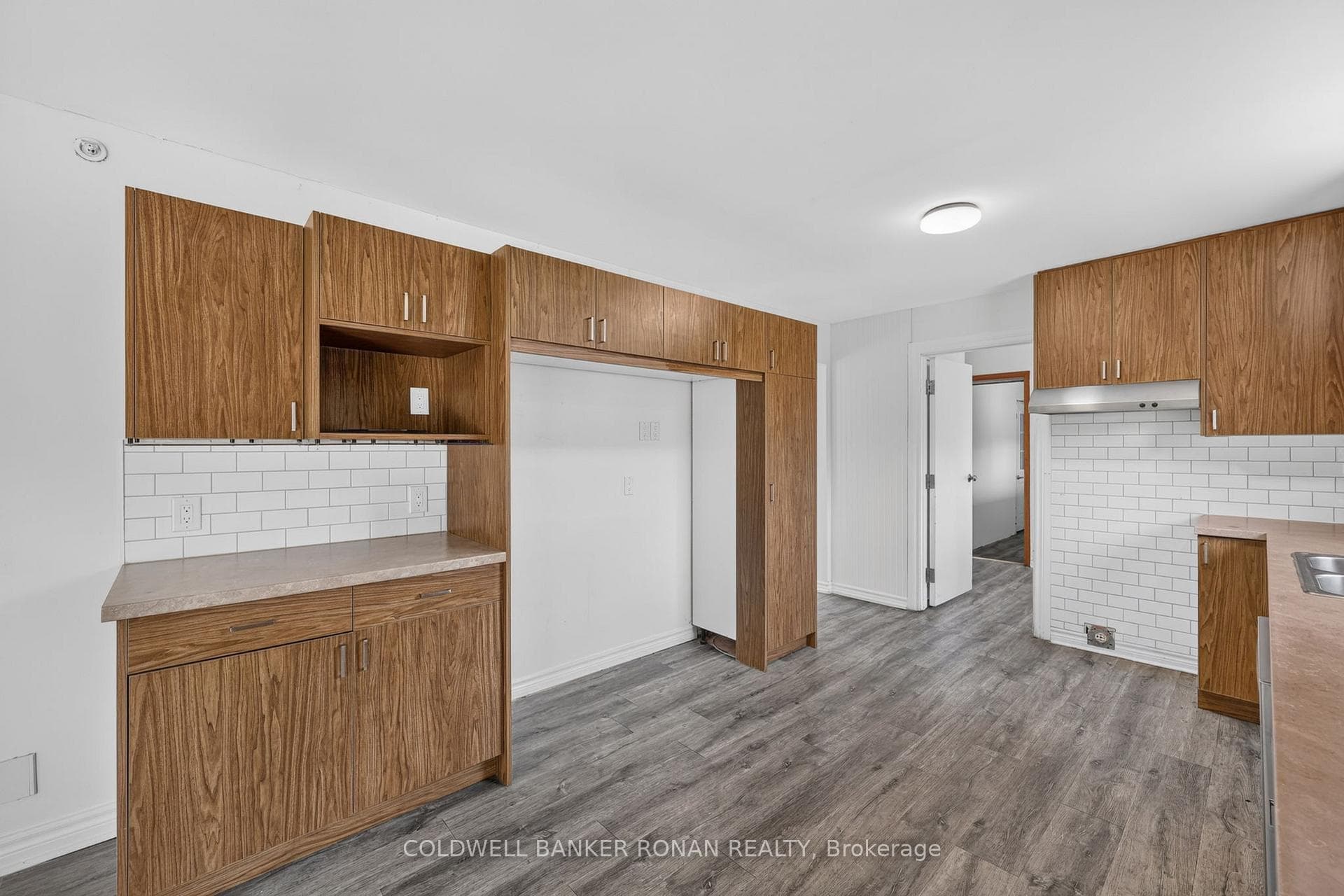 14 Tioga Boulevard photo 7