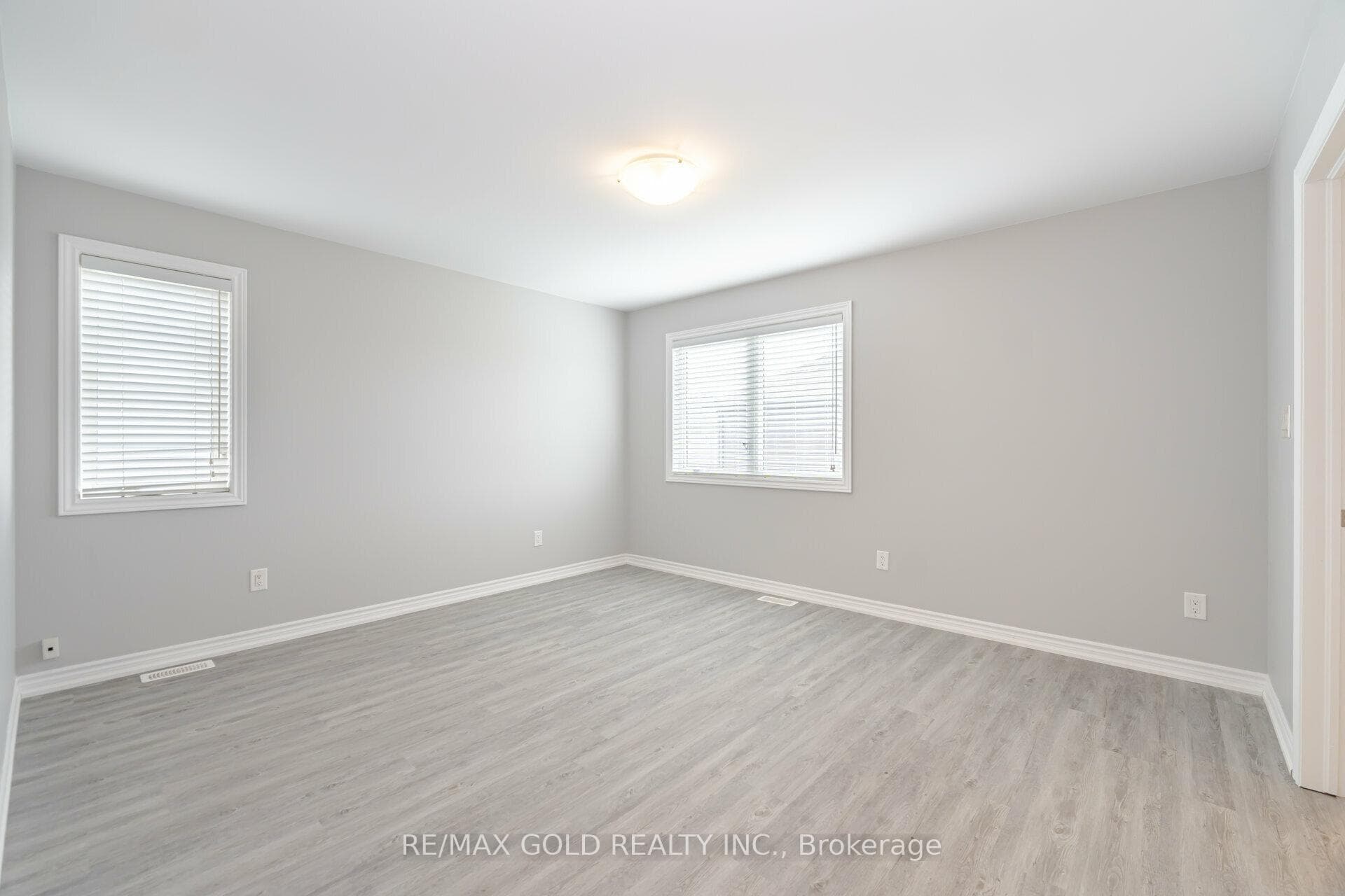 84 McCabe Avenue photo 22