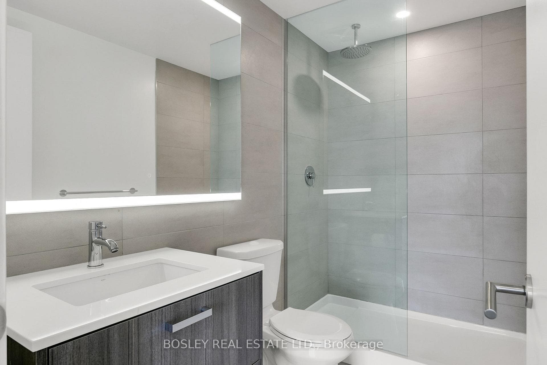 1331 Queen Street Unit 709 photo 29