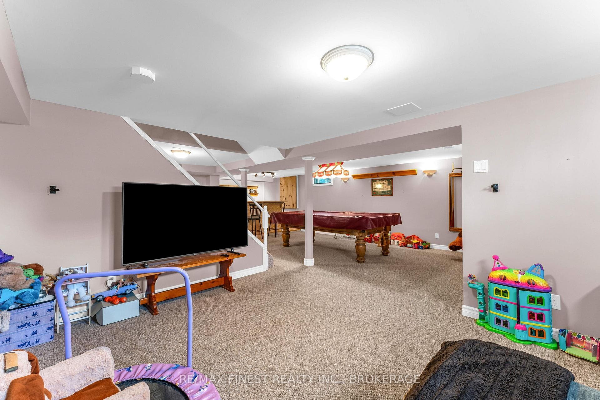 943 Newhall Drive photo 39