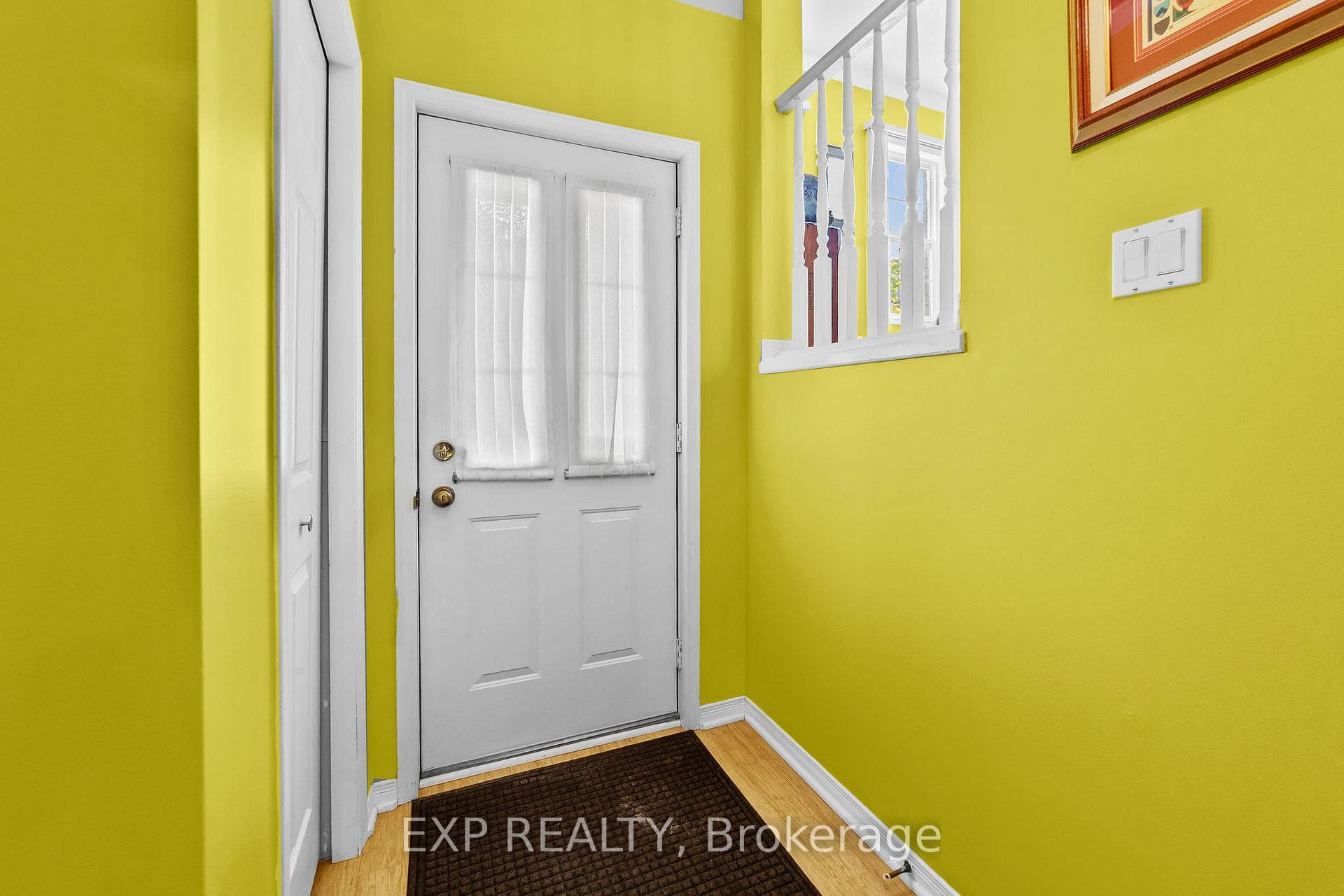 609 COLBORNE Street Unit 11 photo 6