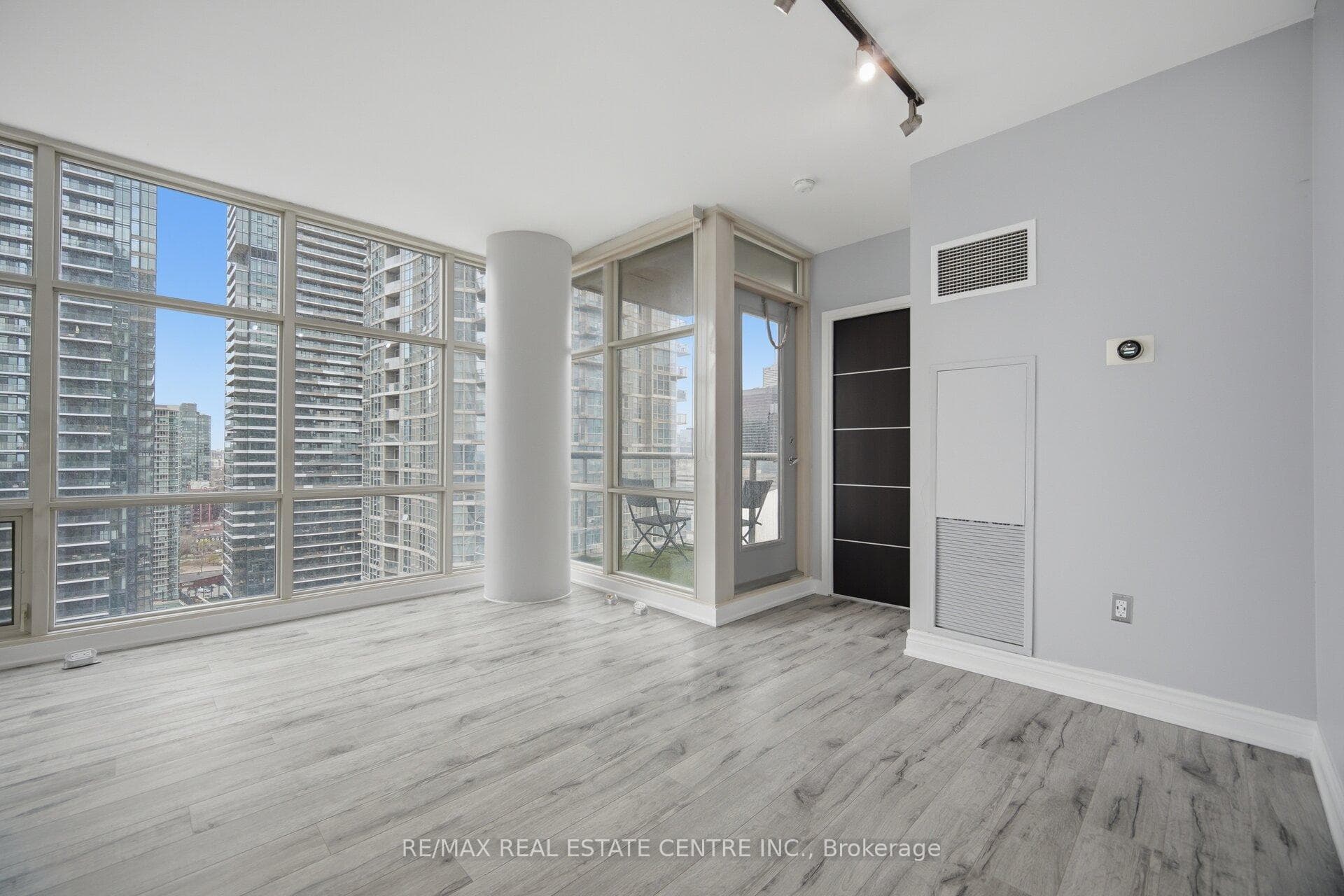 35 Mariner Terrace Unit 3306 photo 17