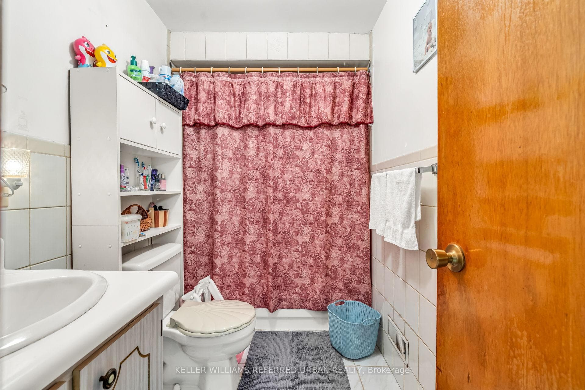 826 Ossington Avenue photo 39