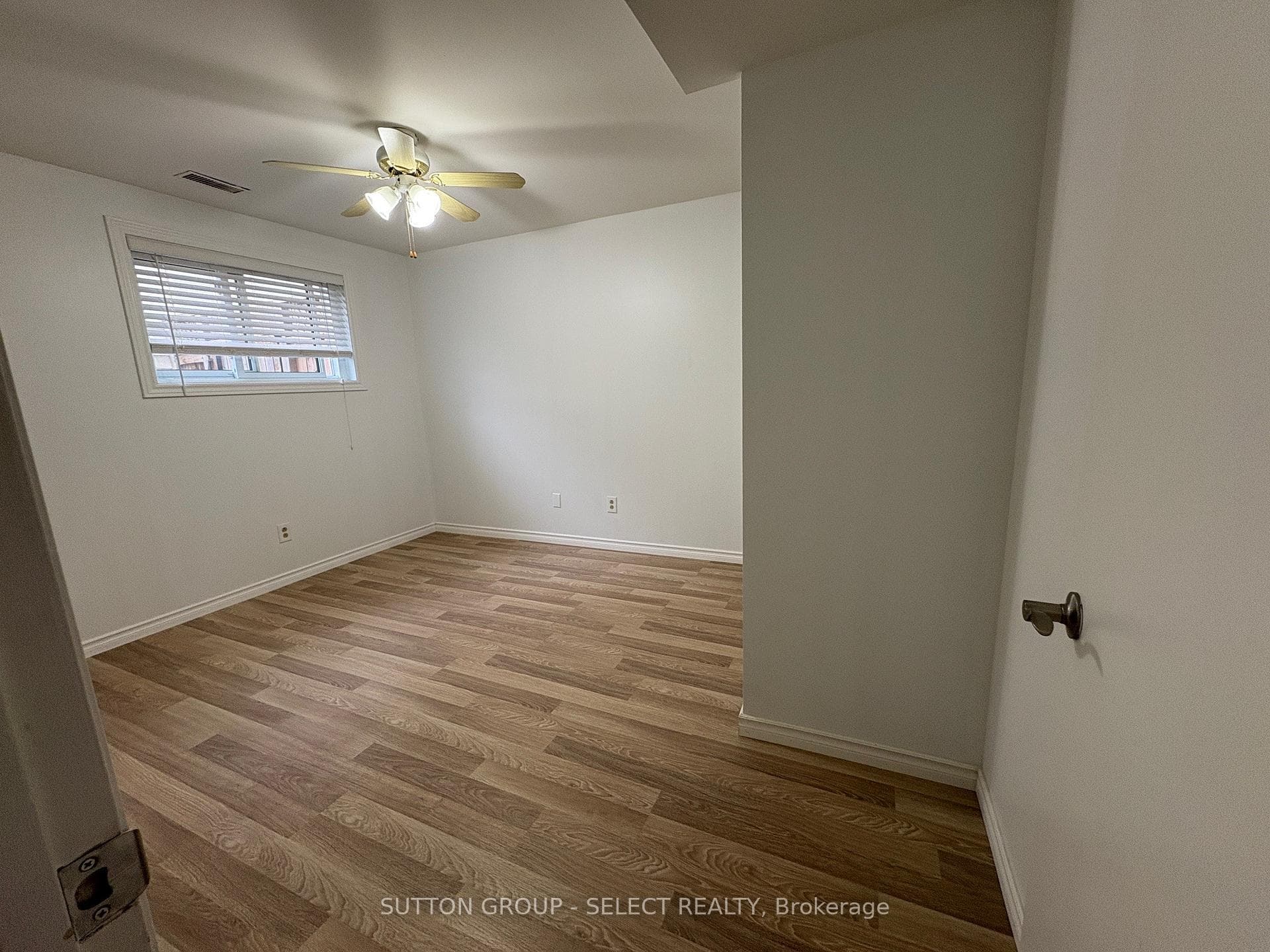 114 St Lawrence Boulevard photo 12