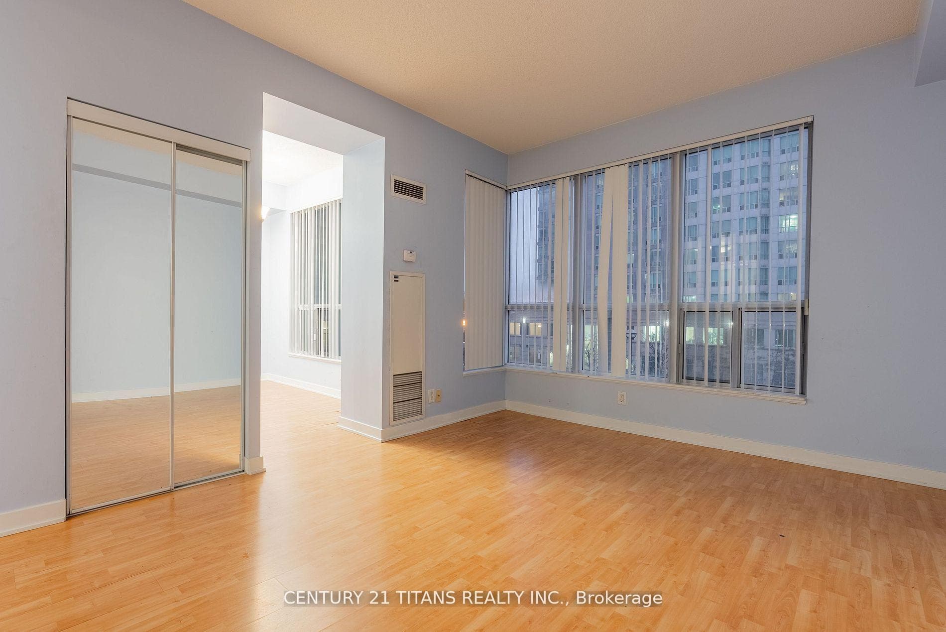 38 Lee Centre Drive Unit Th329 photo 7