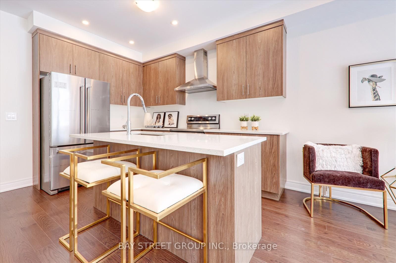 12 SCHMELTZER Crescent photo 9