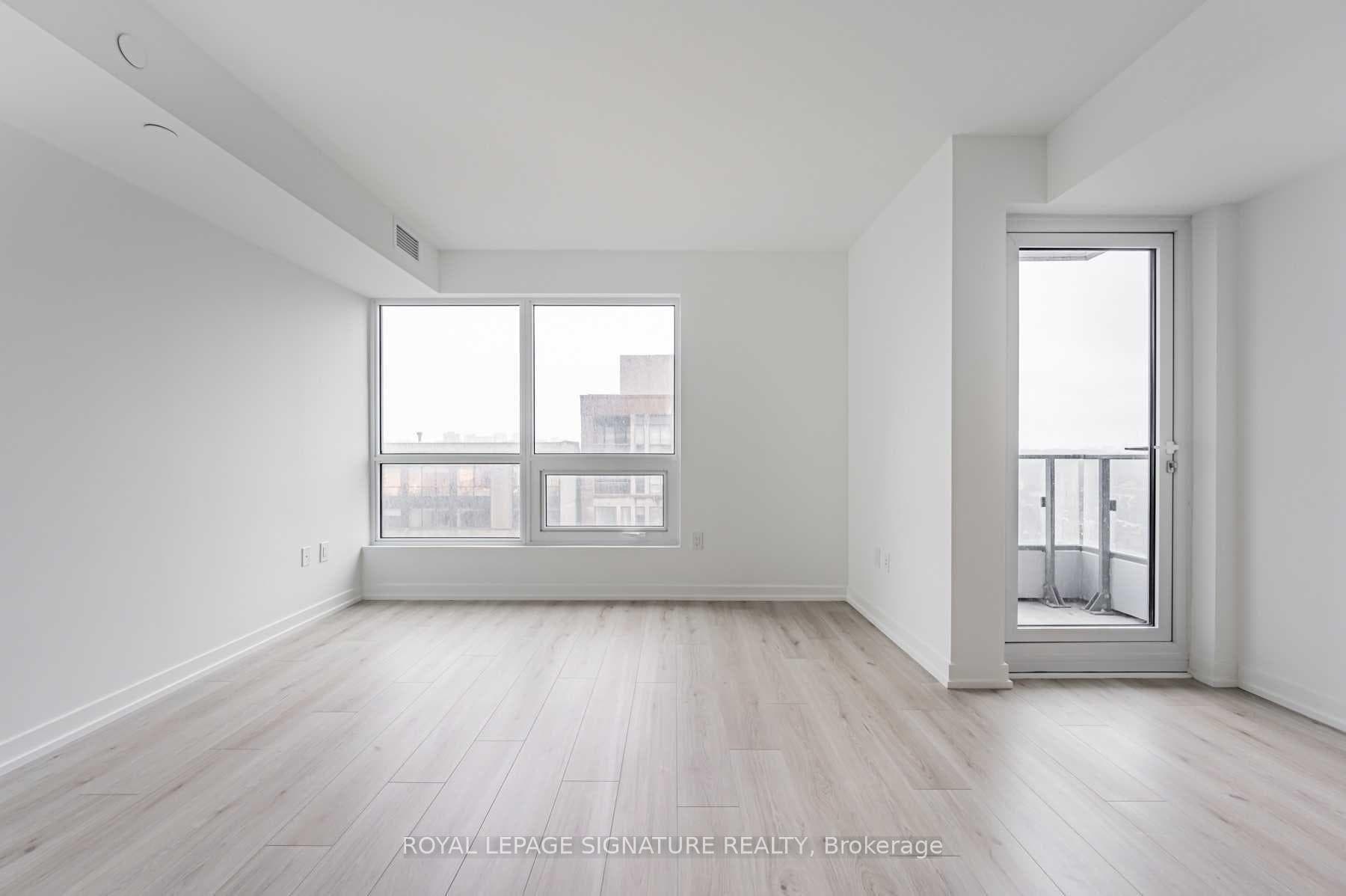 395 Bloor Street Unit 1407 photo 2