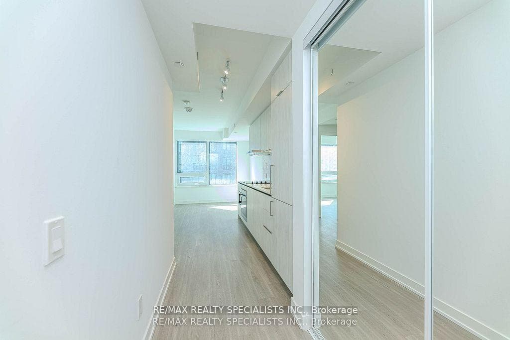 8 Wellesley Street Unit 1101 photo 6