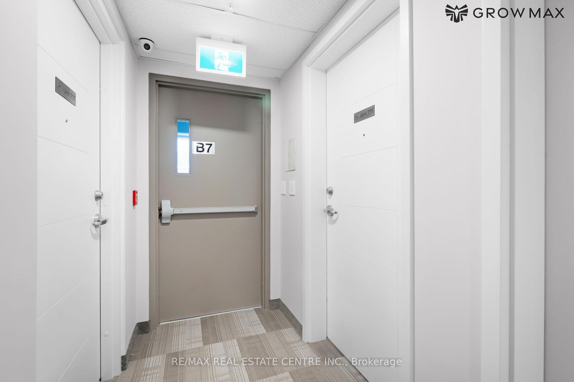 250 Albert Street Unit 716 photo 21