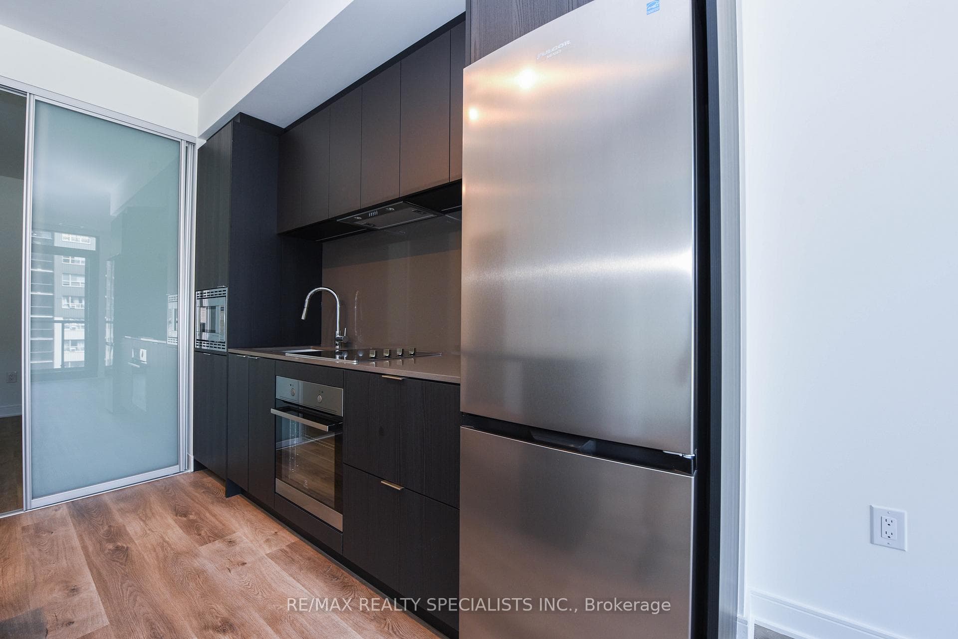 86 DUNDAS Street Unit 714 photo 20
