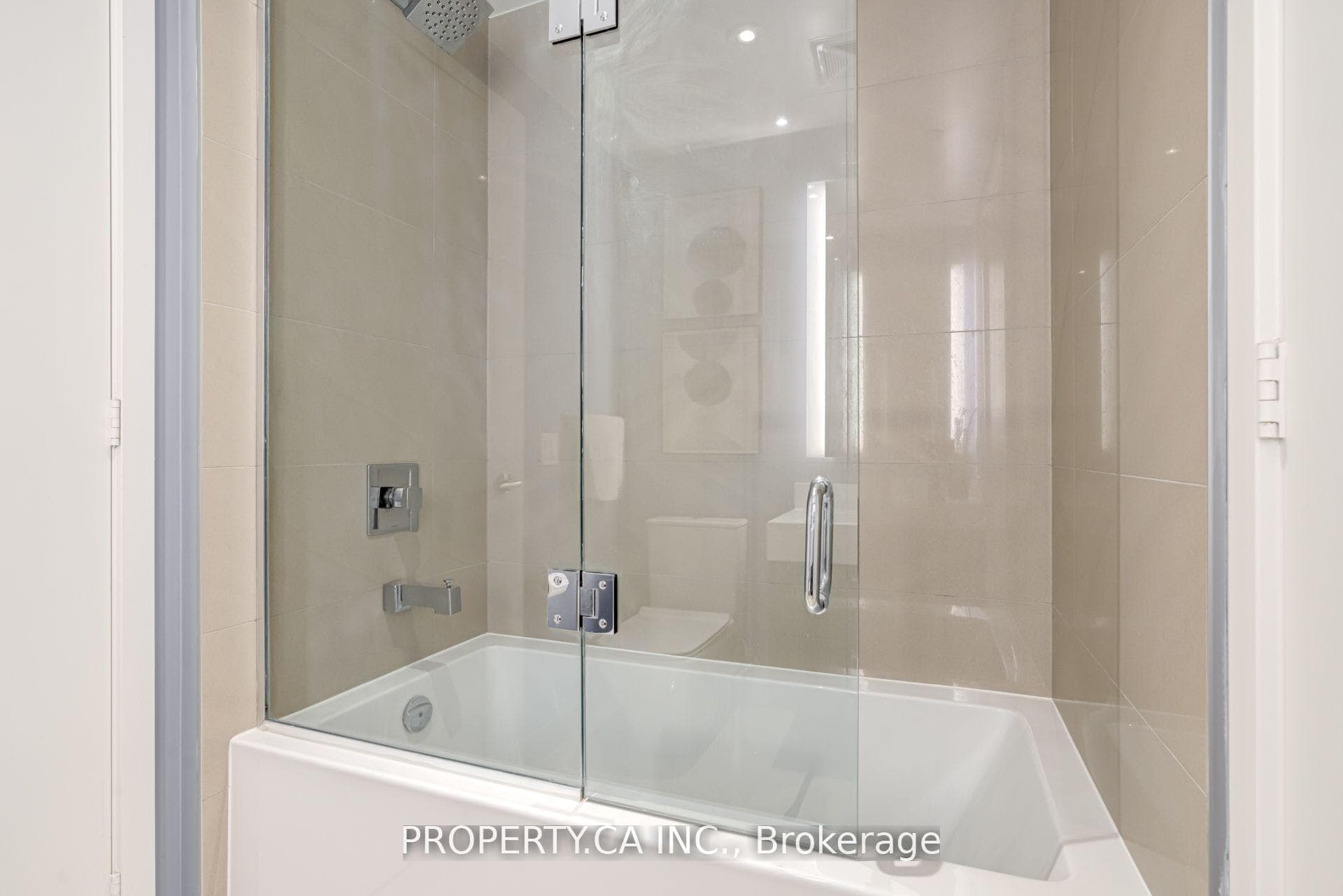 1 Yorkville Avenue Unit 3507 photo 14